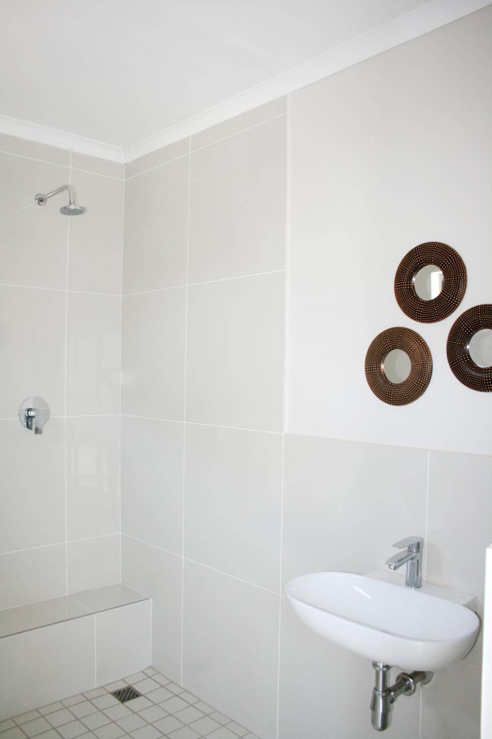 Standard King Room - Photo 2