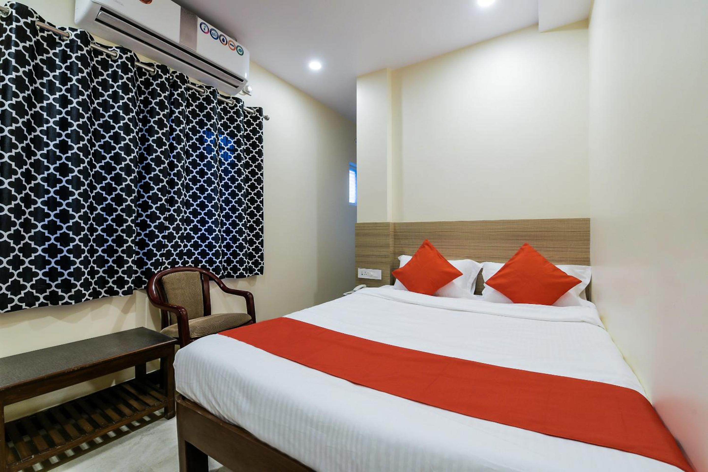 Deluxe Room - Photo 1