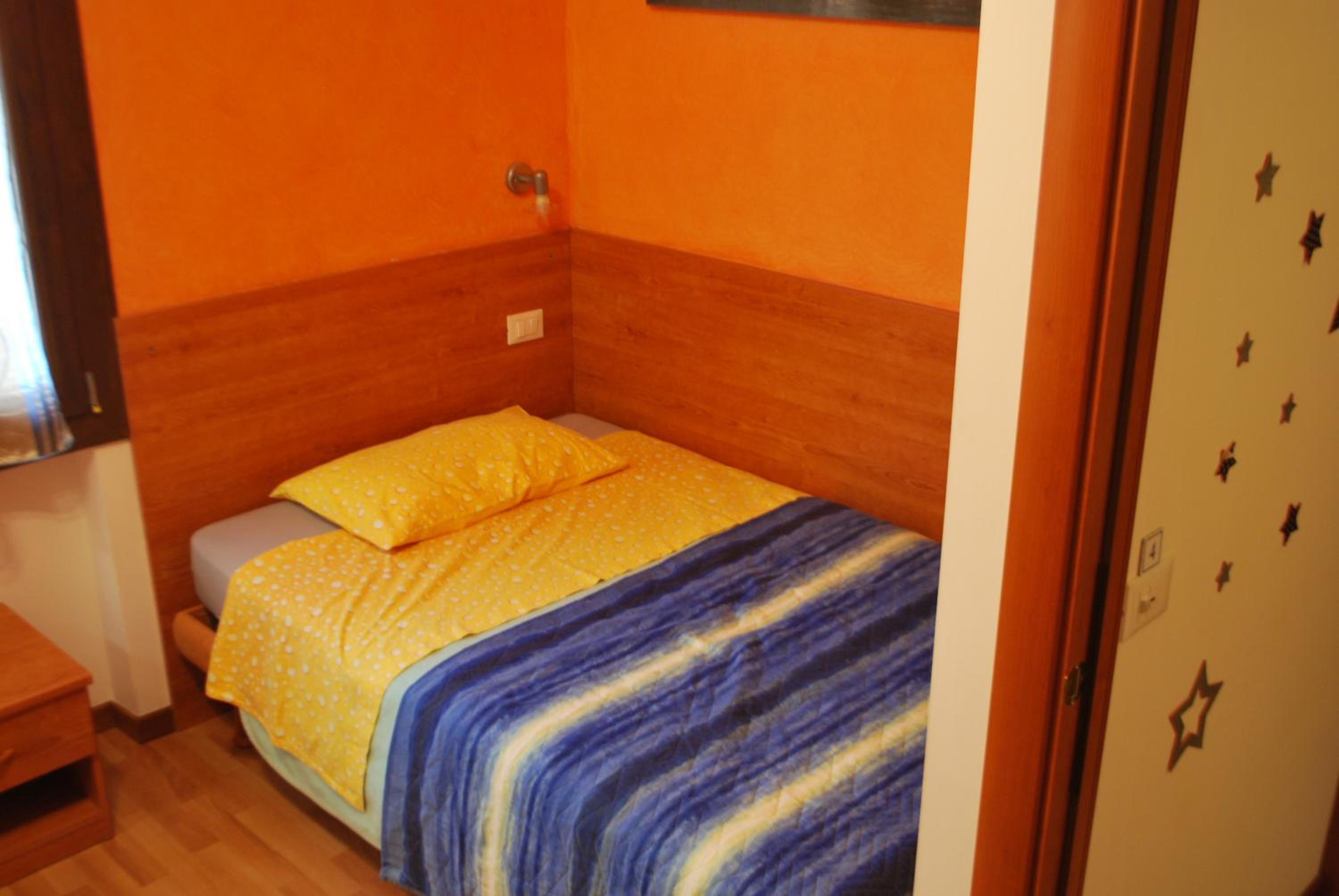 Single Room with Bathroom