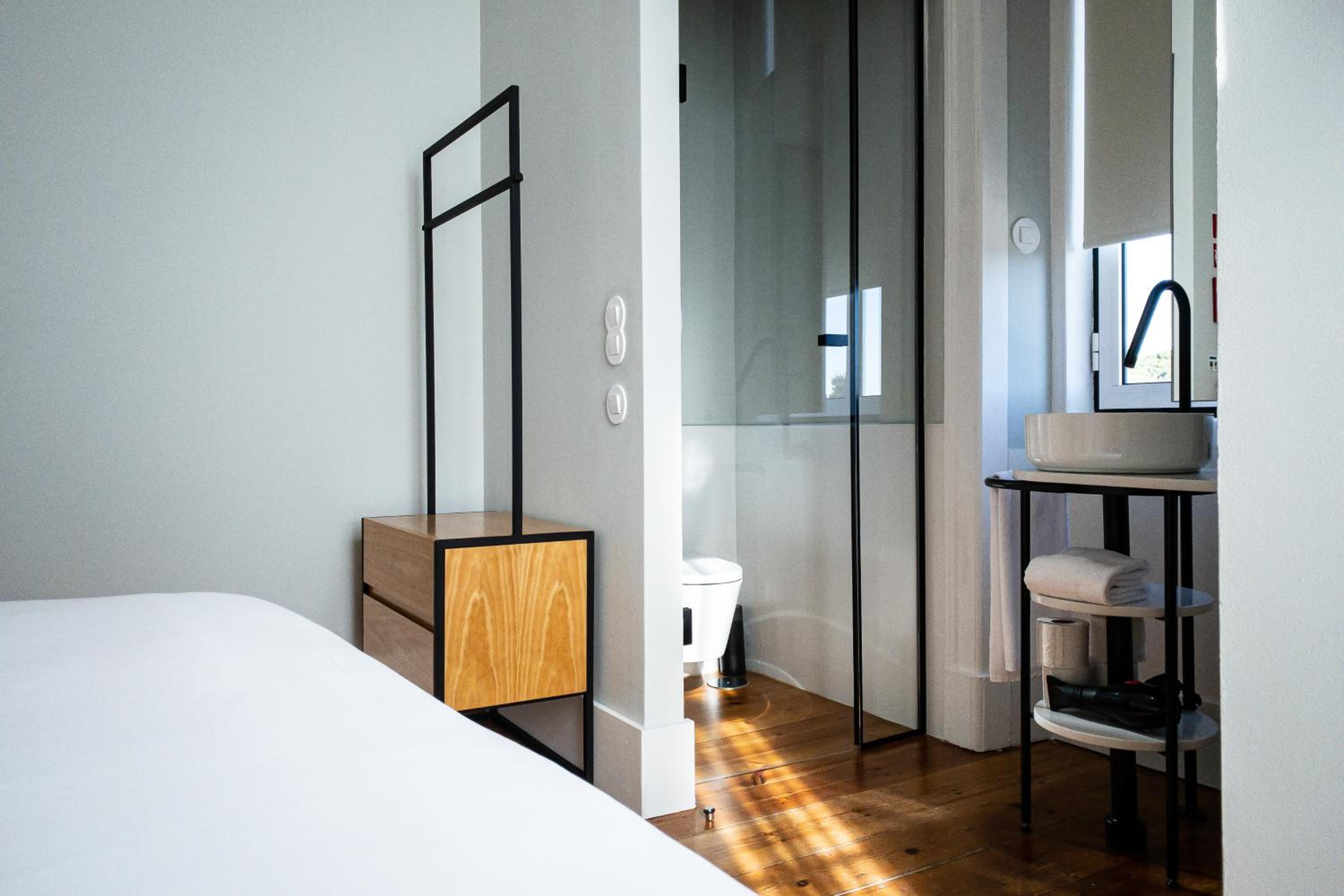 Deluxe Double or Twin Room with Sea View - Photo 4