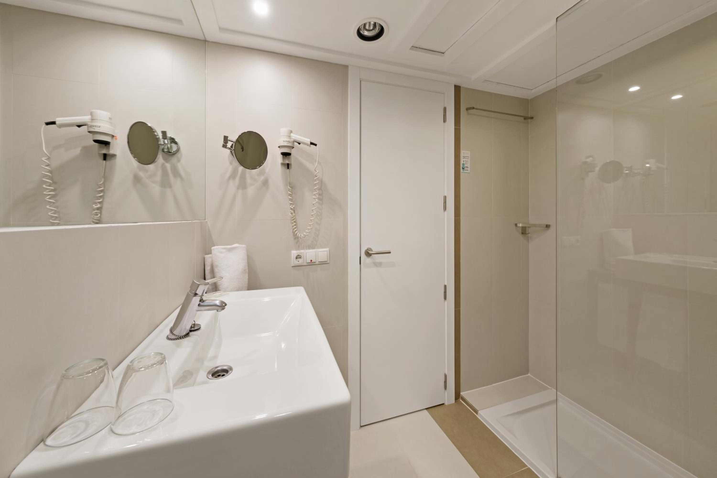 Quadruple Room photo 2