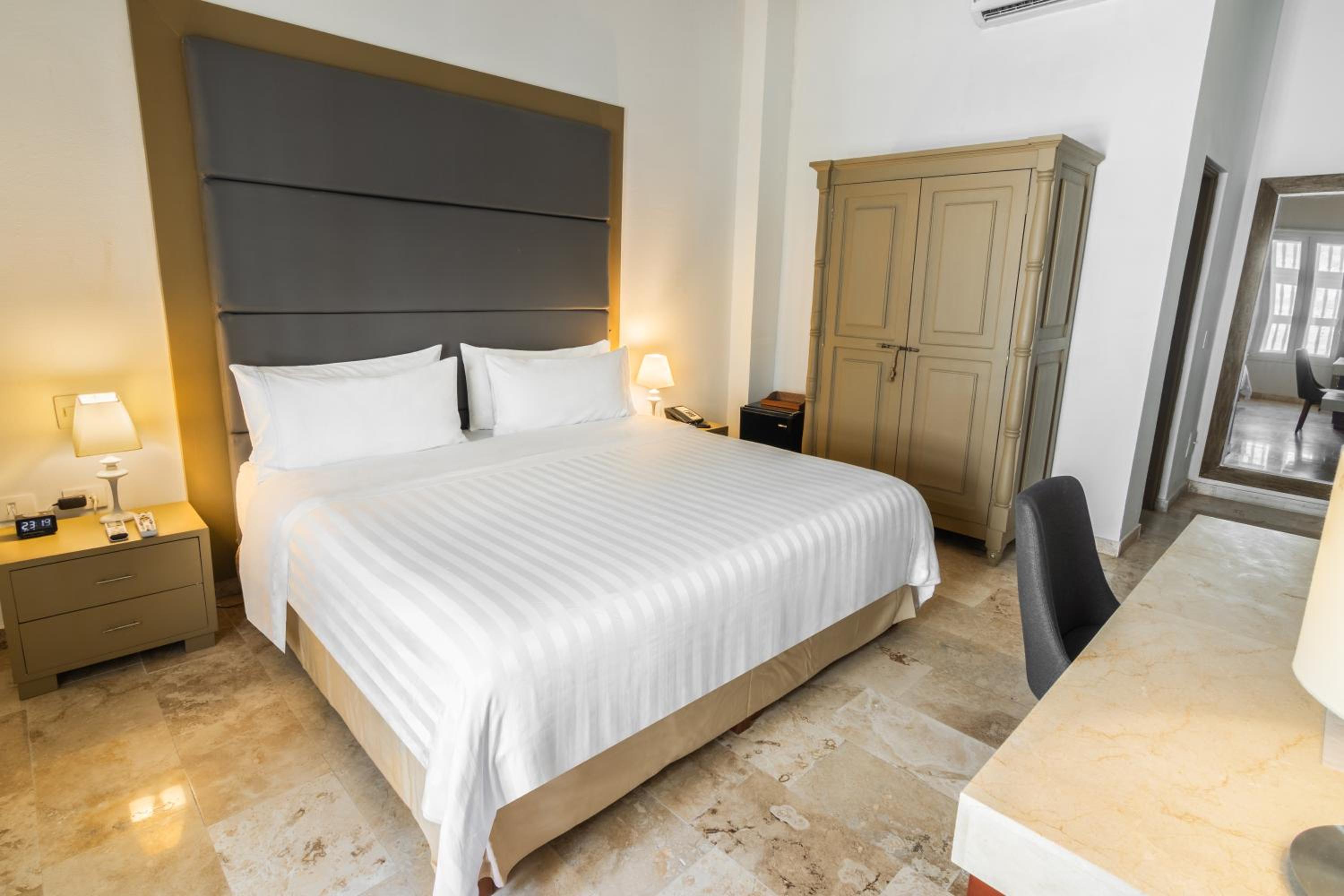 Standard Room photo 2