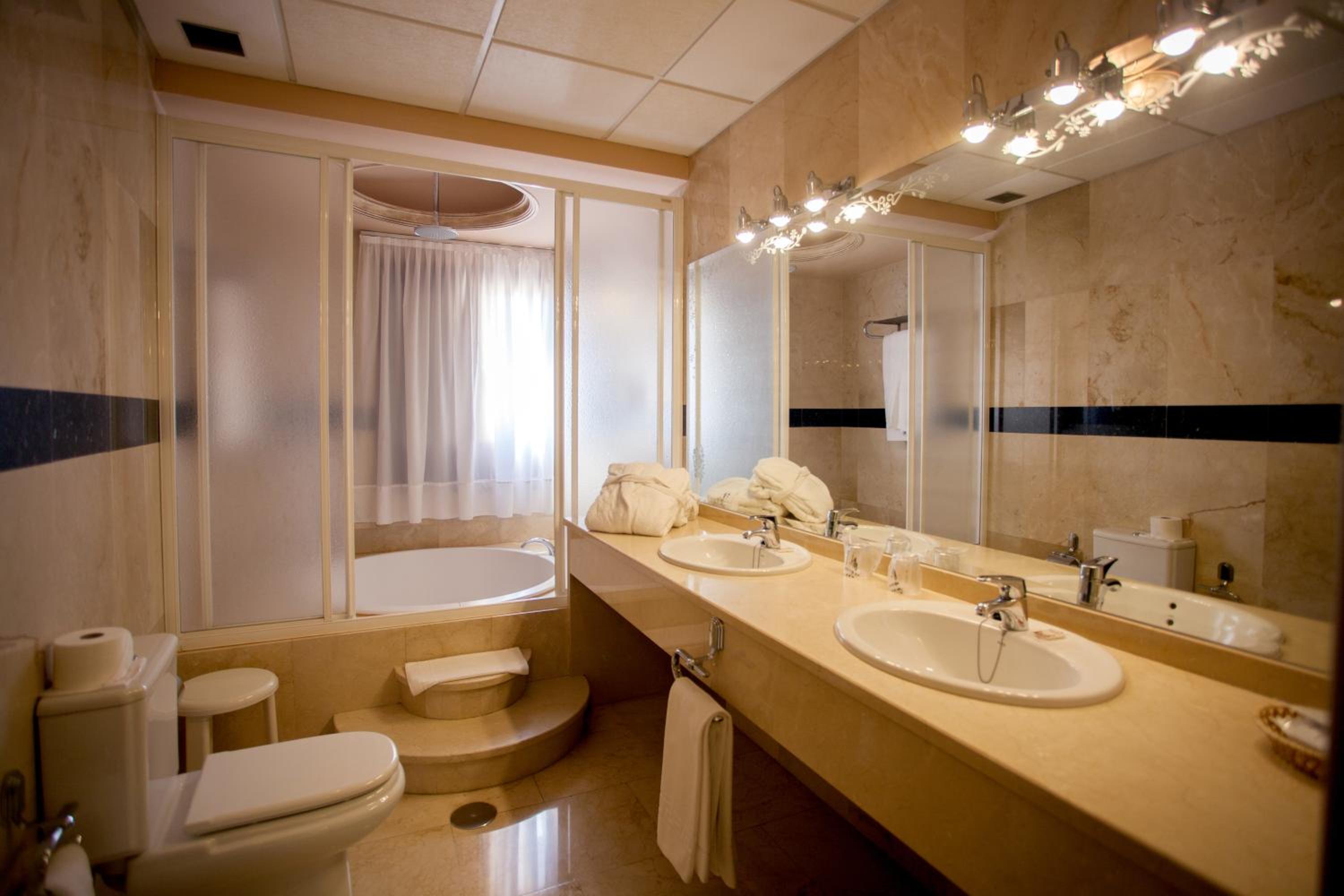 Superior Double Room - Photo 7