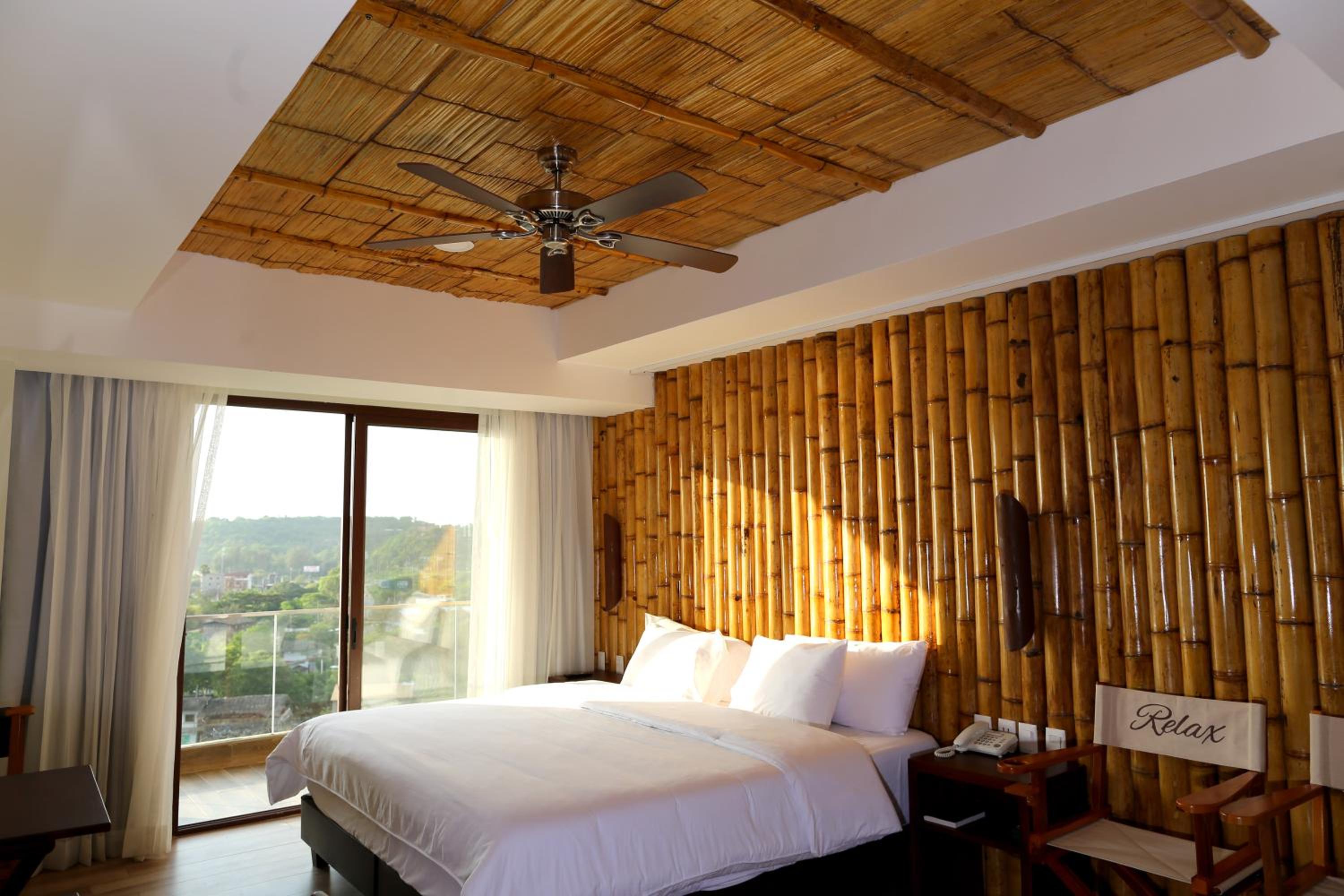 King Suite With Ocean View photo 2