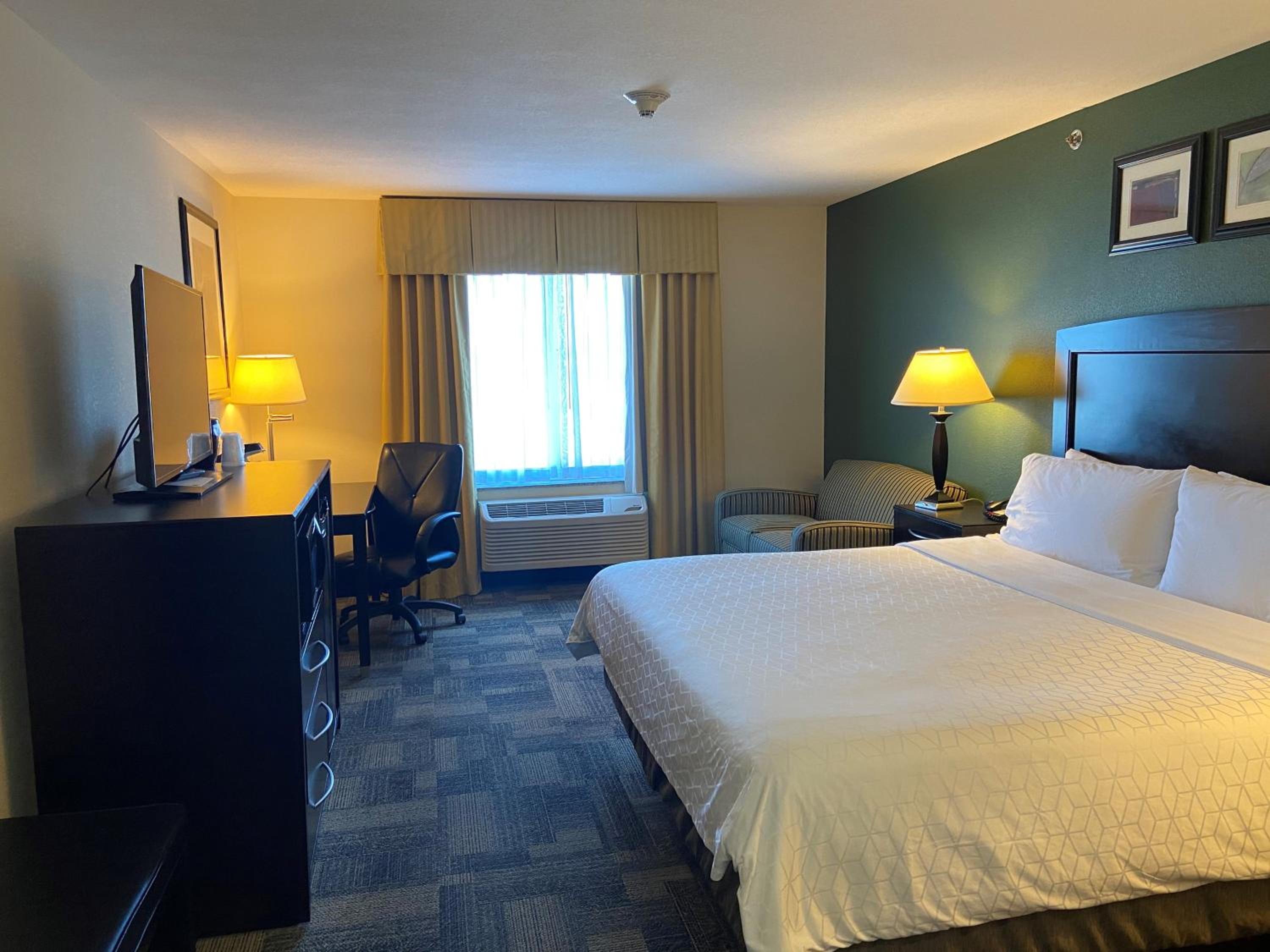 Standard King Room - Photo 1