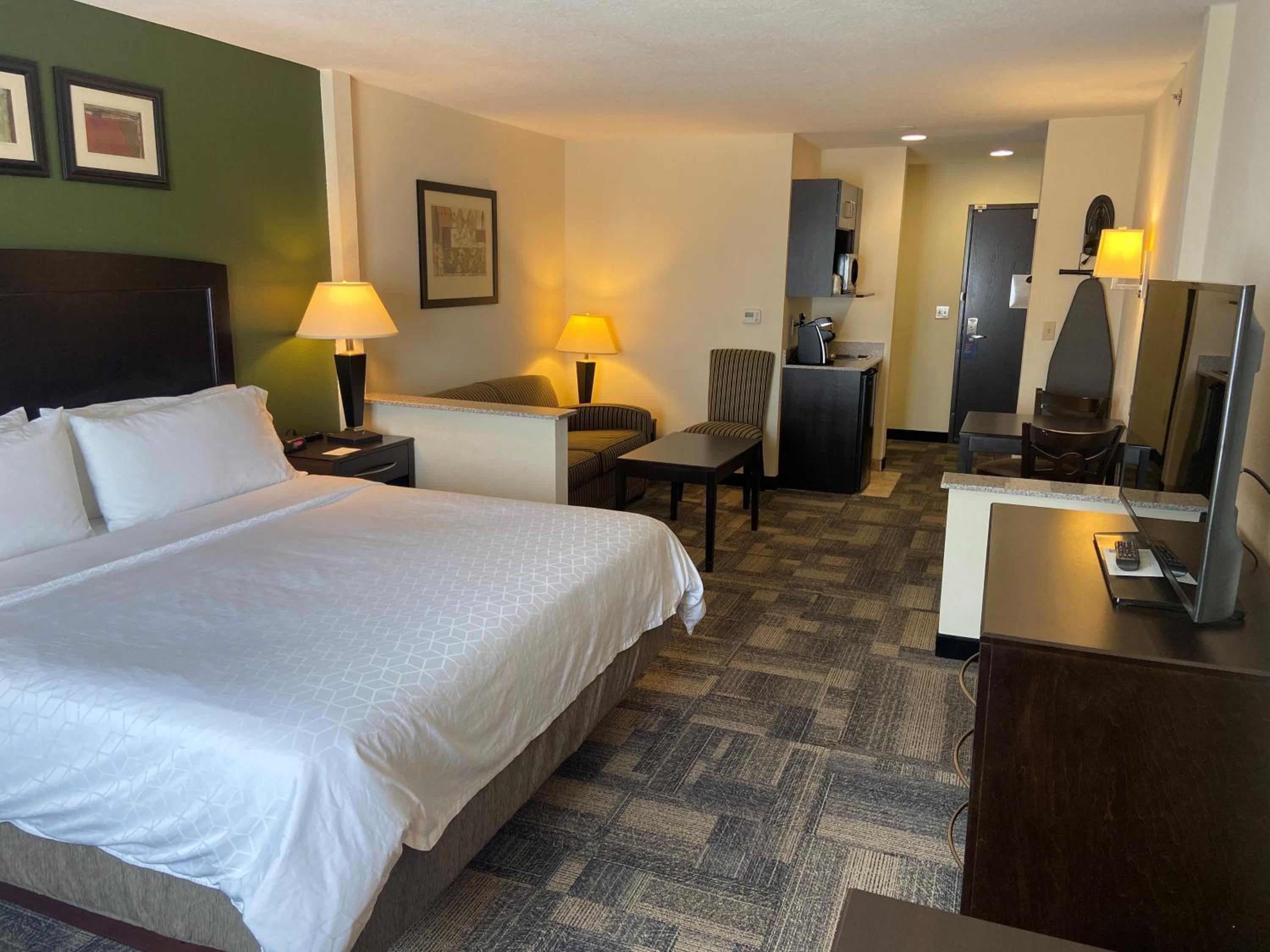 King Suite - Photo 1