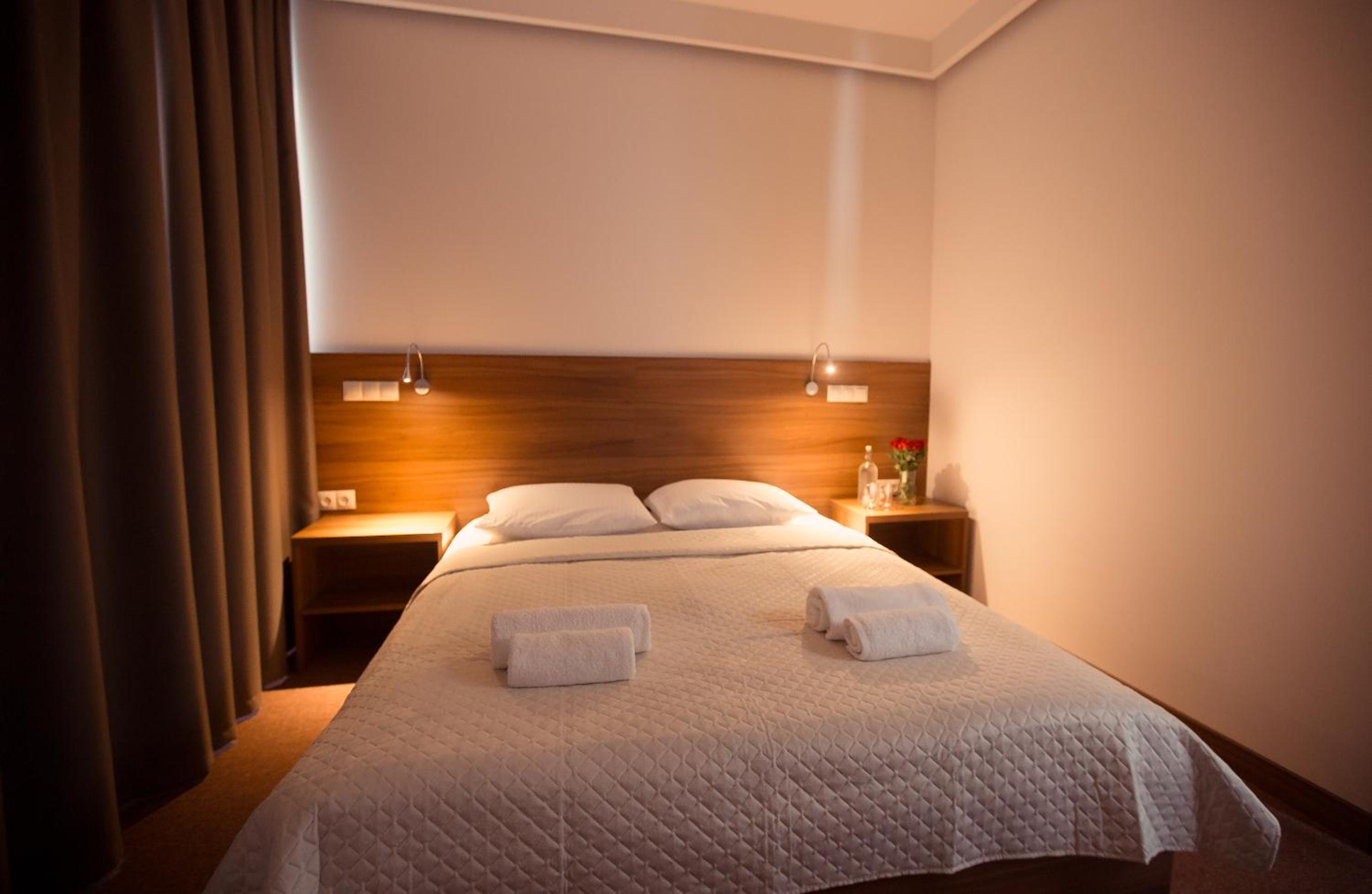 Twin Room with Balcony - Photo 1