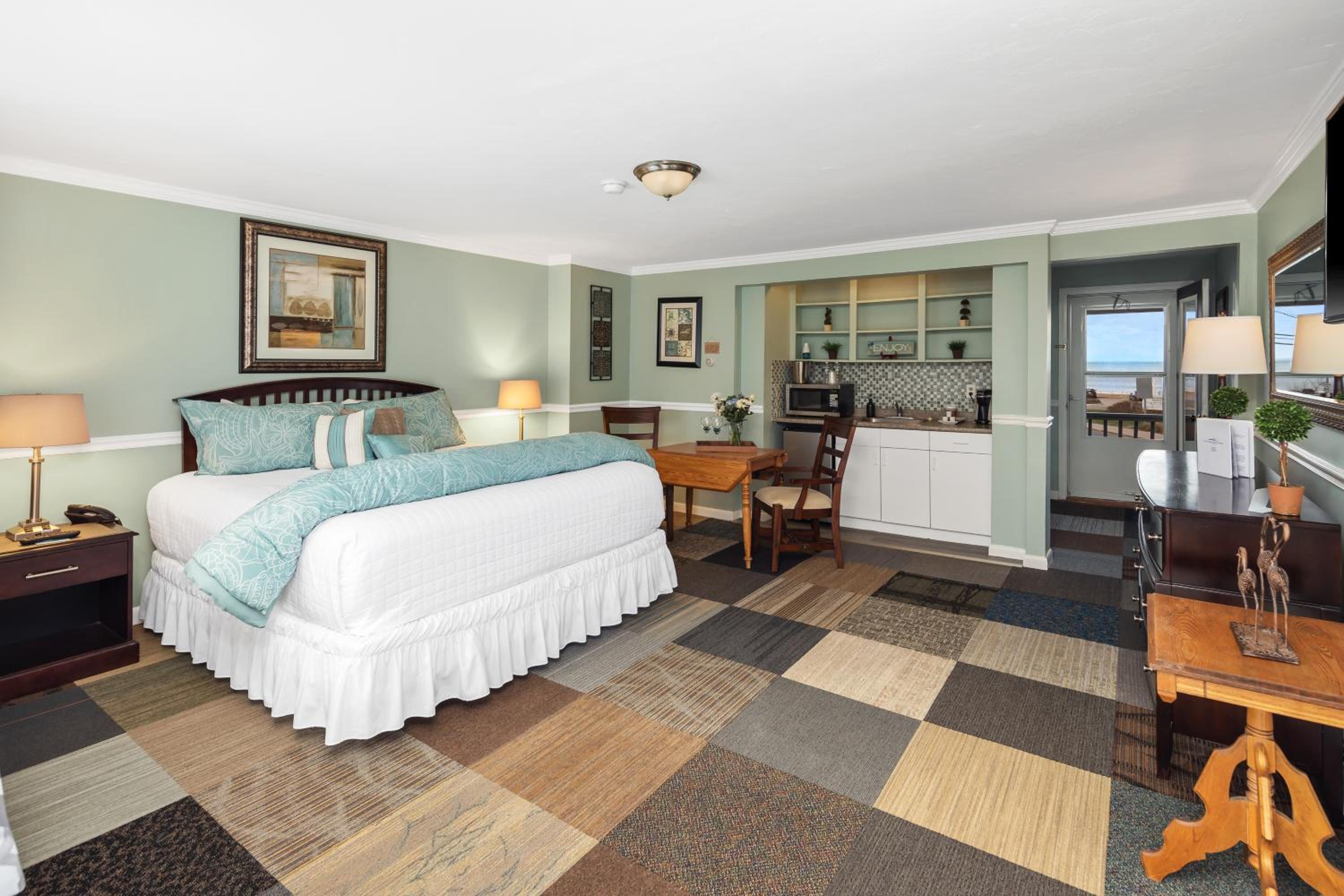 King Room with Partial Ocean View