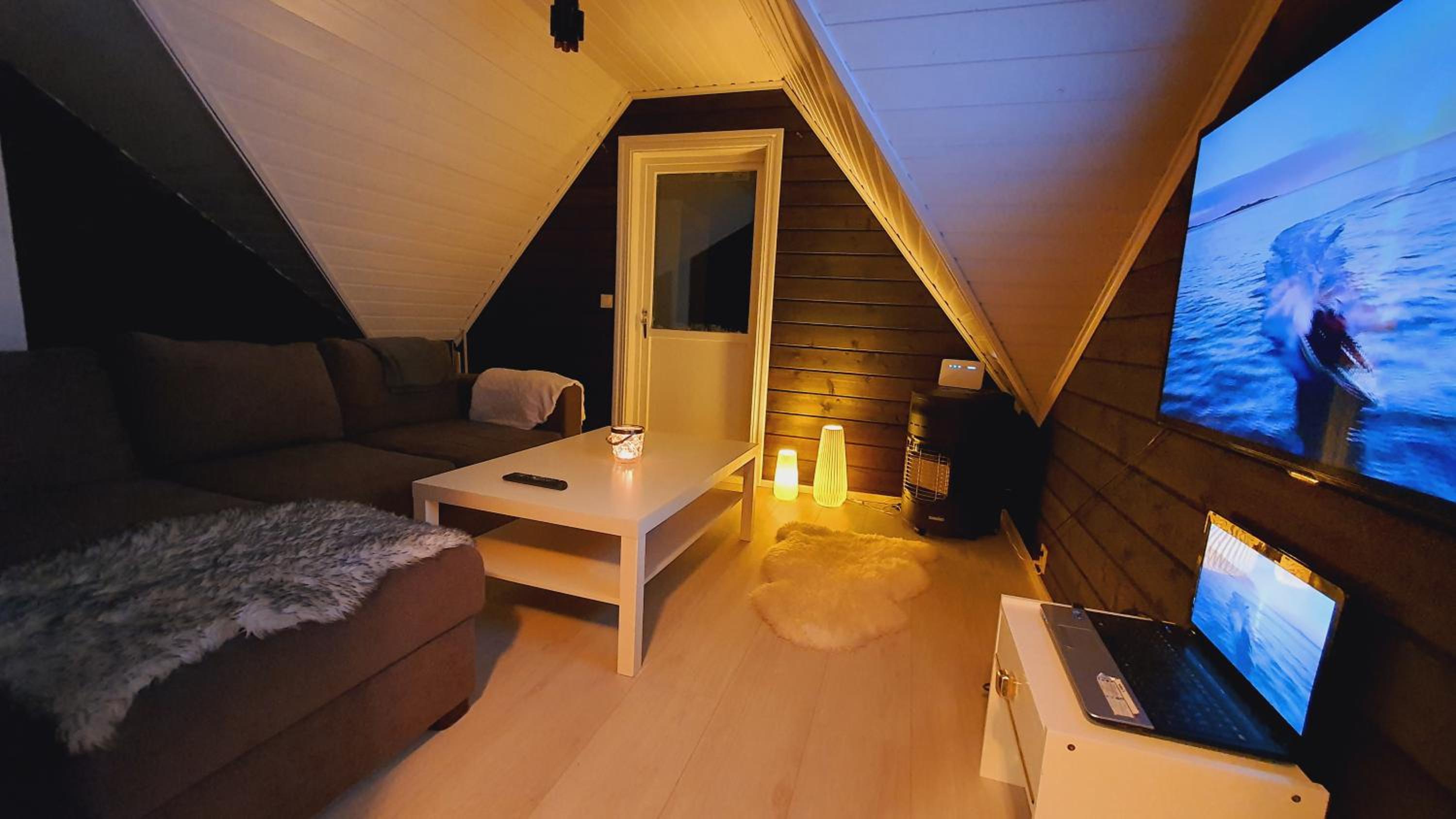 Five-Bedroom House photo 1