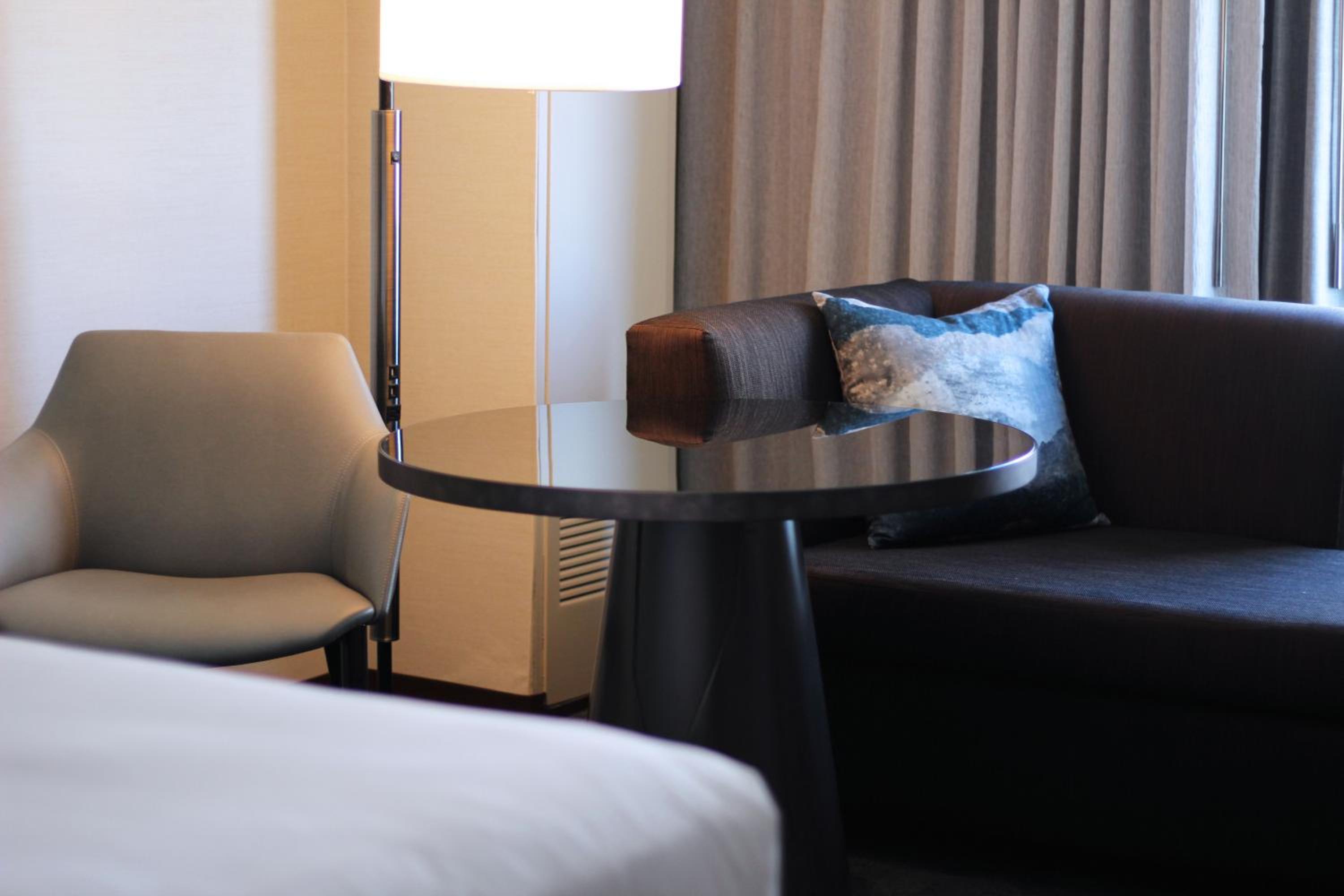 Double Room with Two Double Beds and View - Photo 5