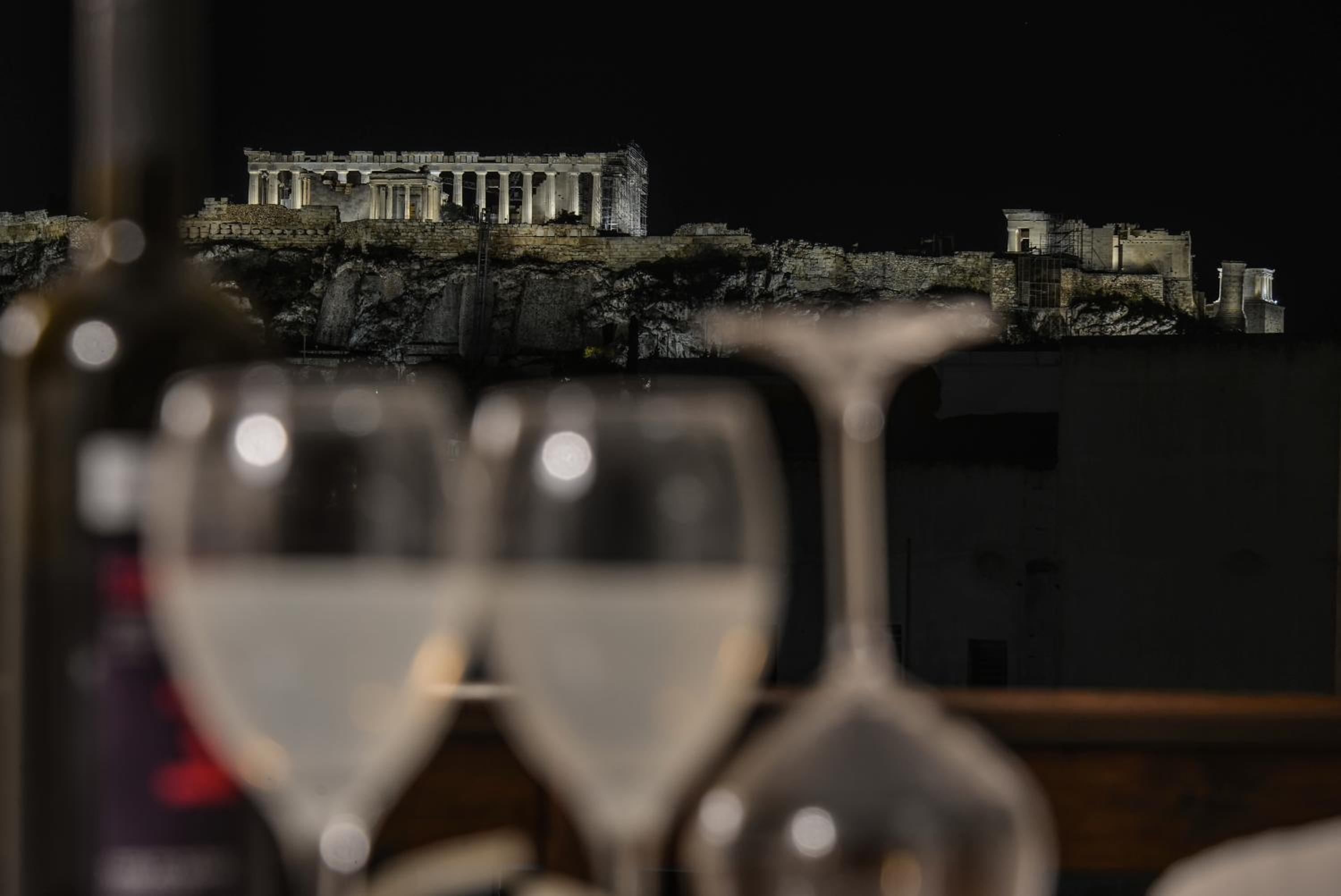 Suite with Acropolis View and Heated Plunge Pool photo 2
