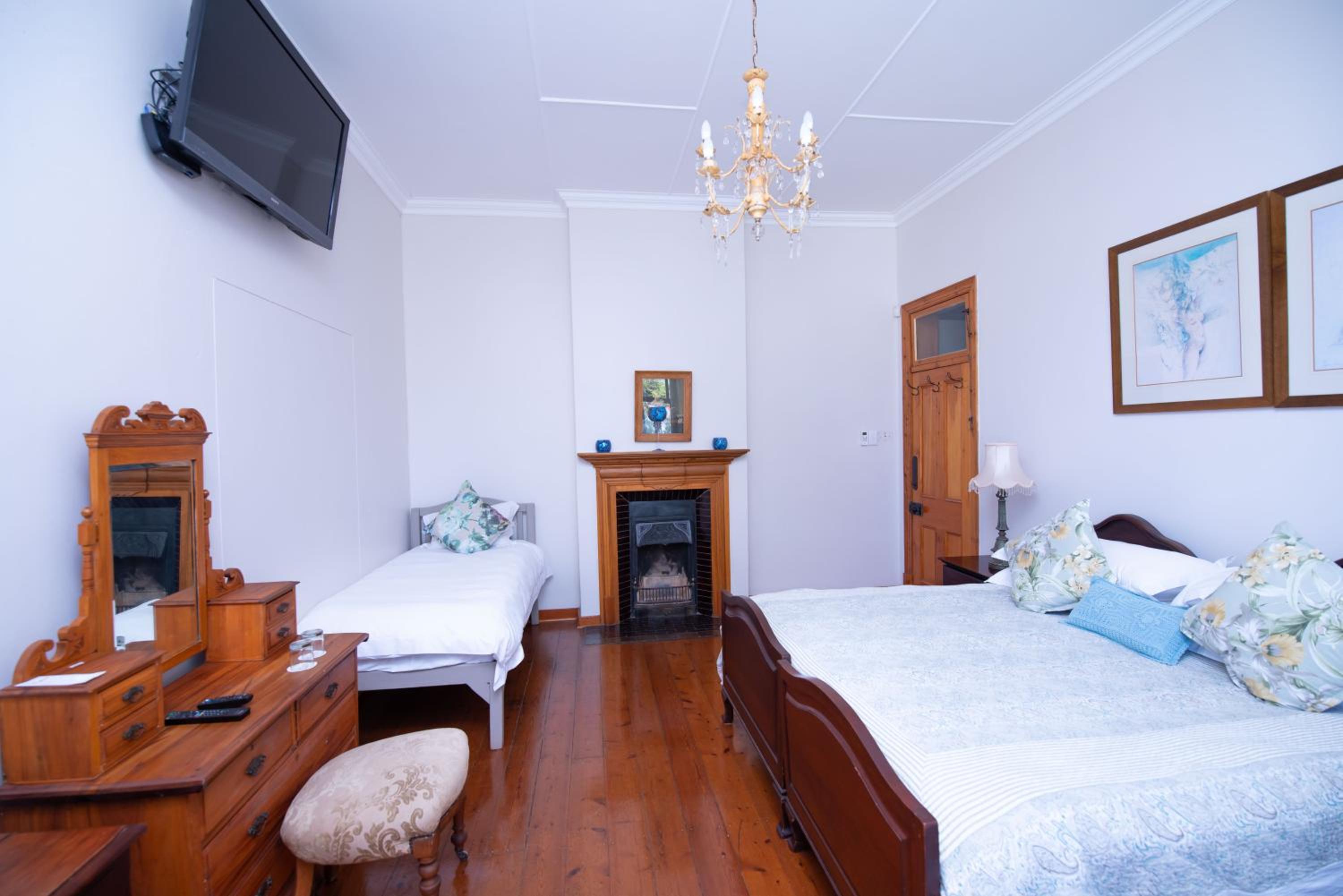 Family Room - Photo 1
