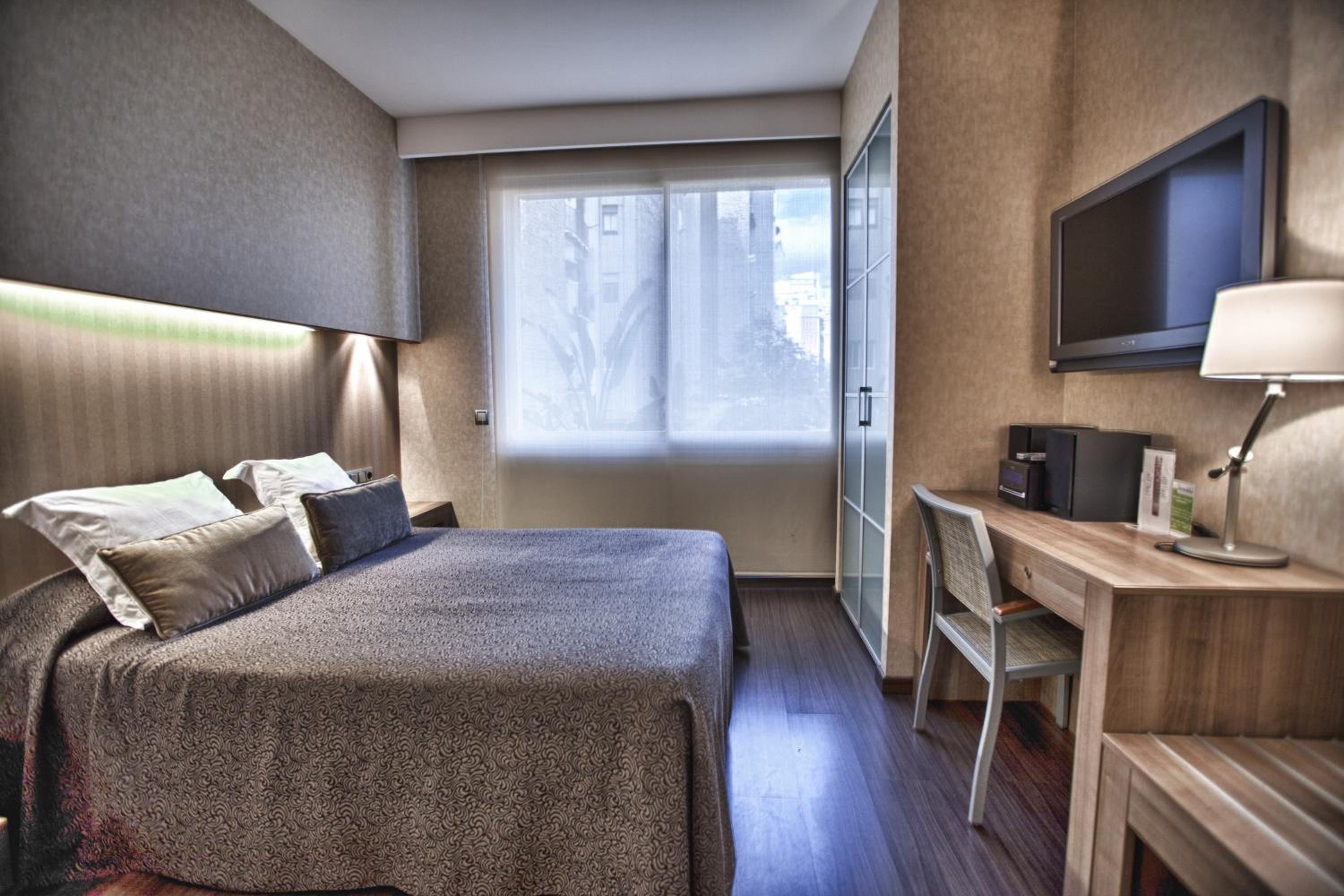 Standard Double or Twin Room with Garden View photo 3