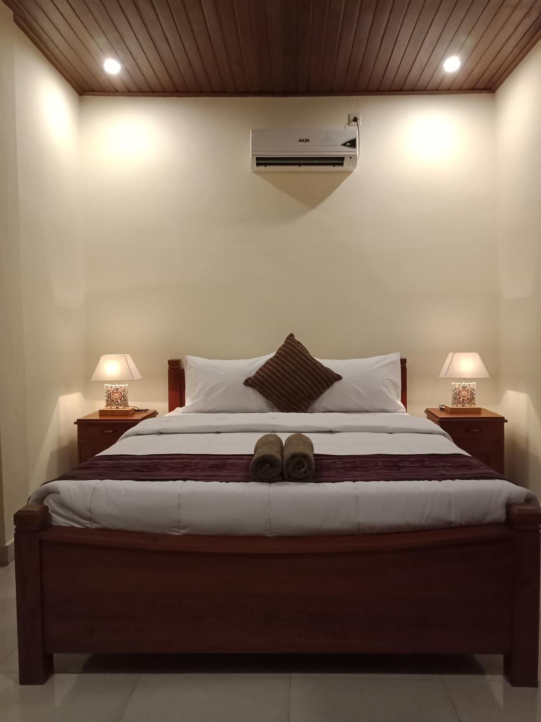 Double Room with Balcony - Photo 19