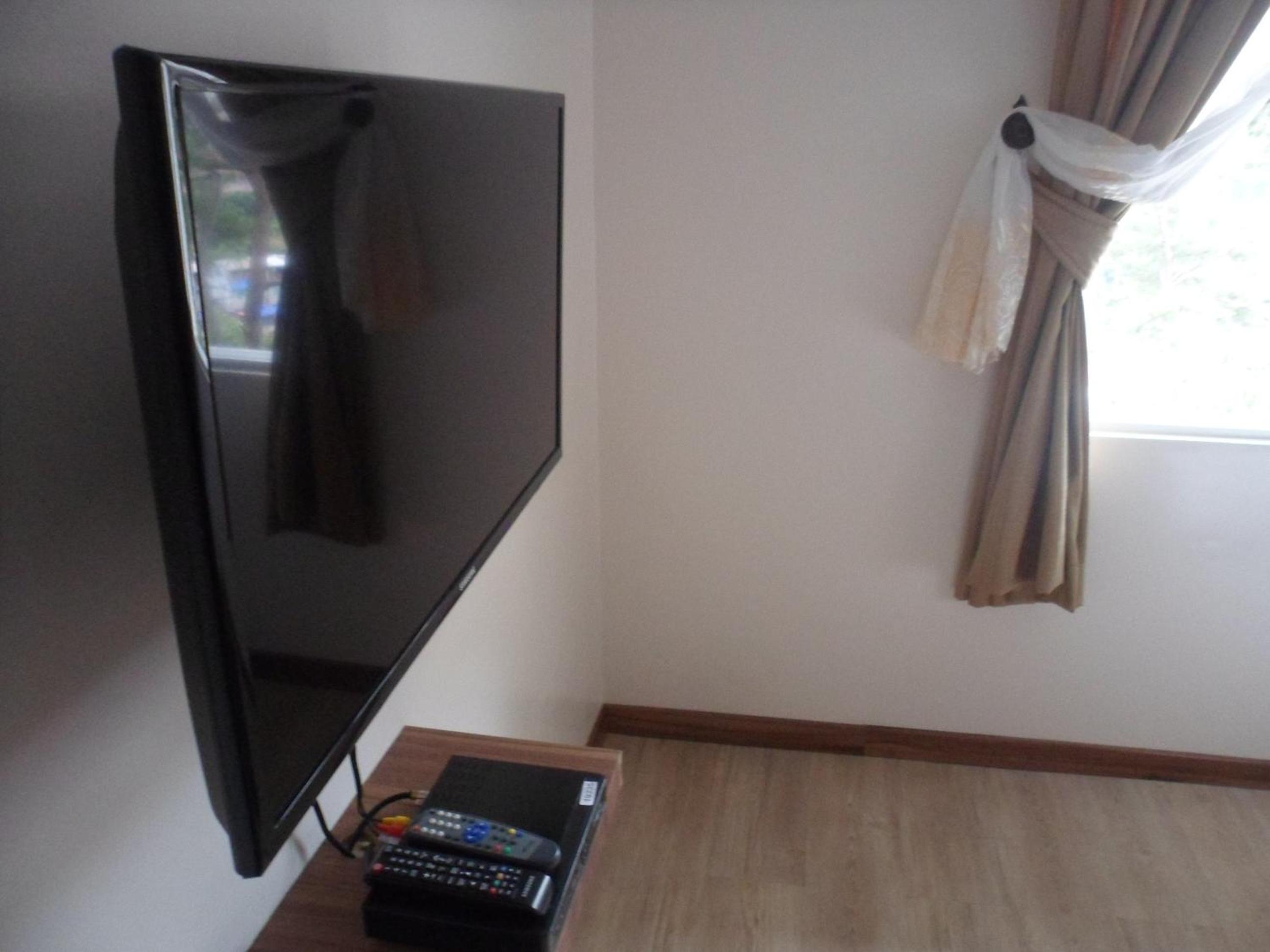 Two-Bedroom Apartment photo 2