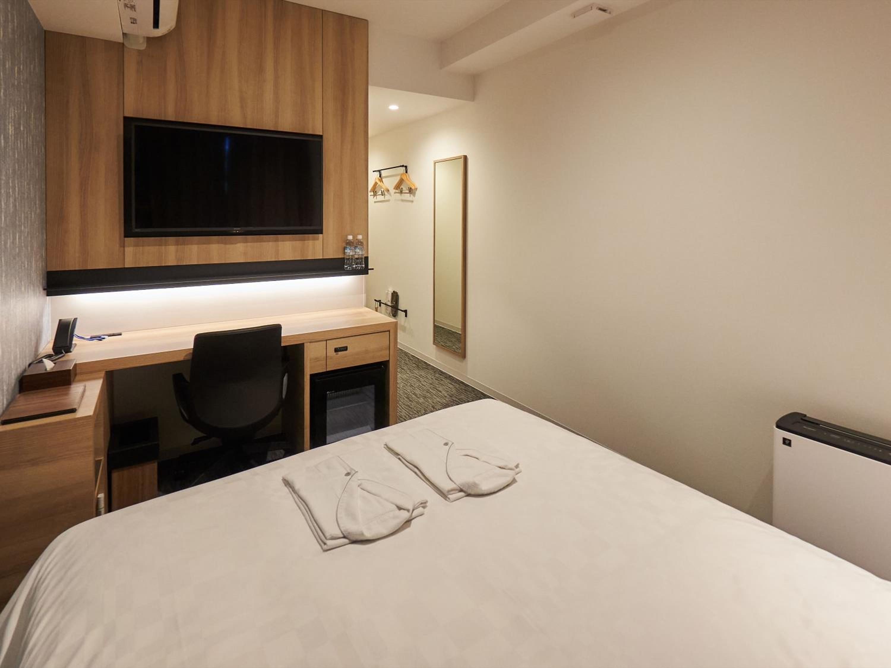 Double Room - Photo 17