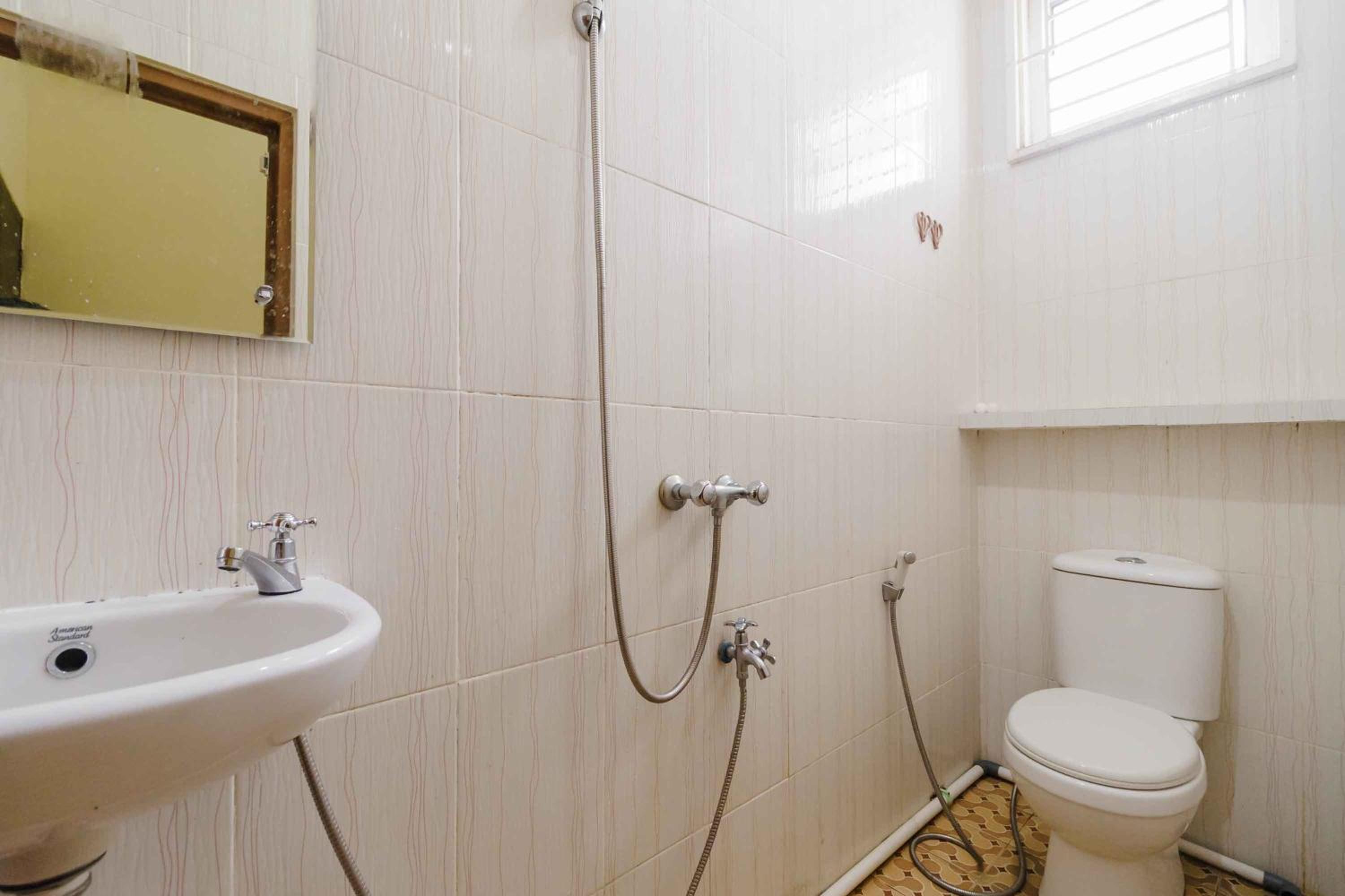 Standard Double Room - Photo 2