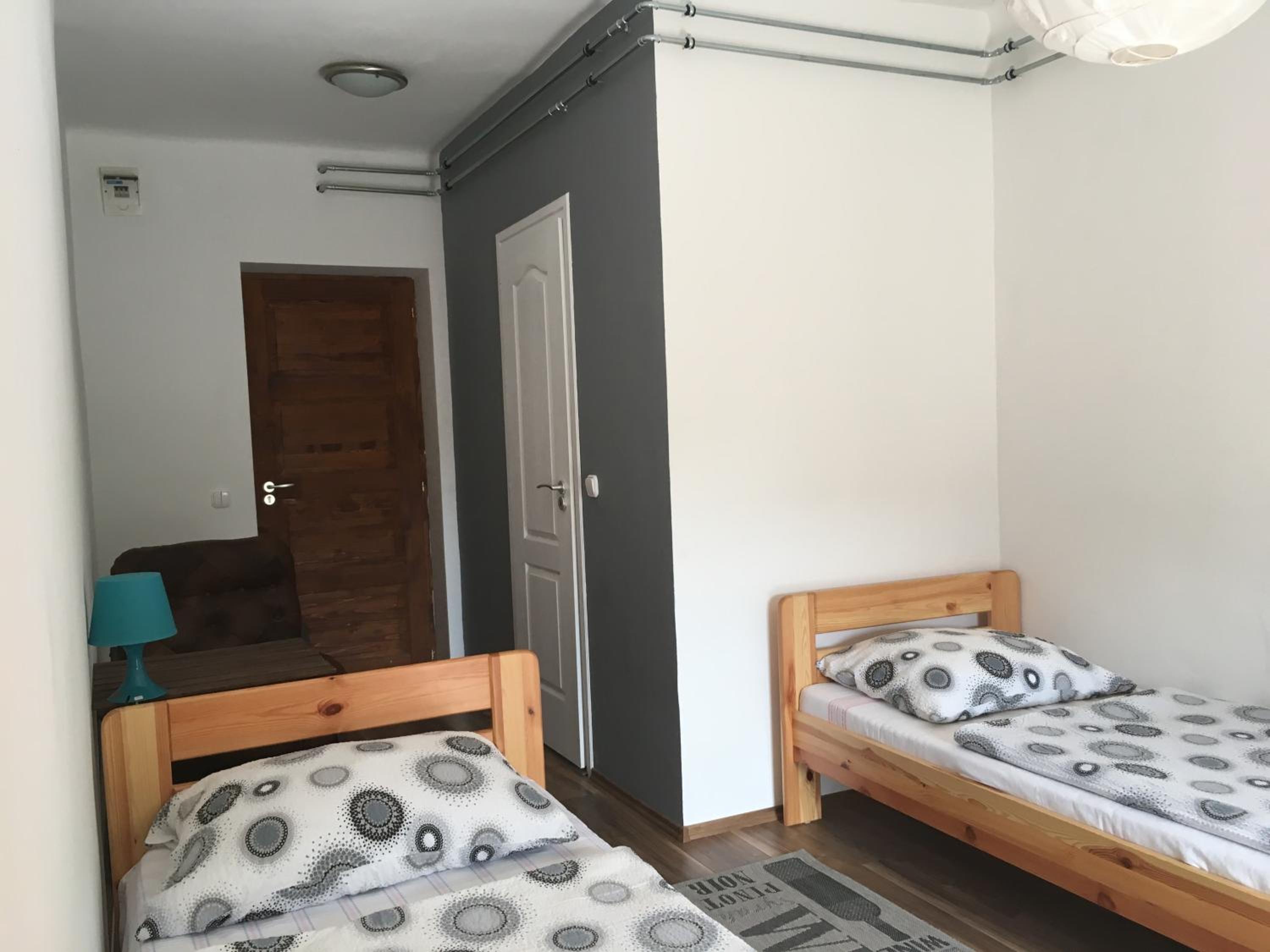 Standard Twin Room with Private Bathroom photo 2