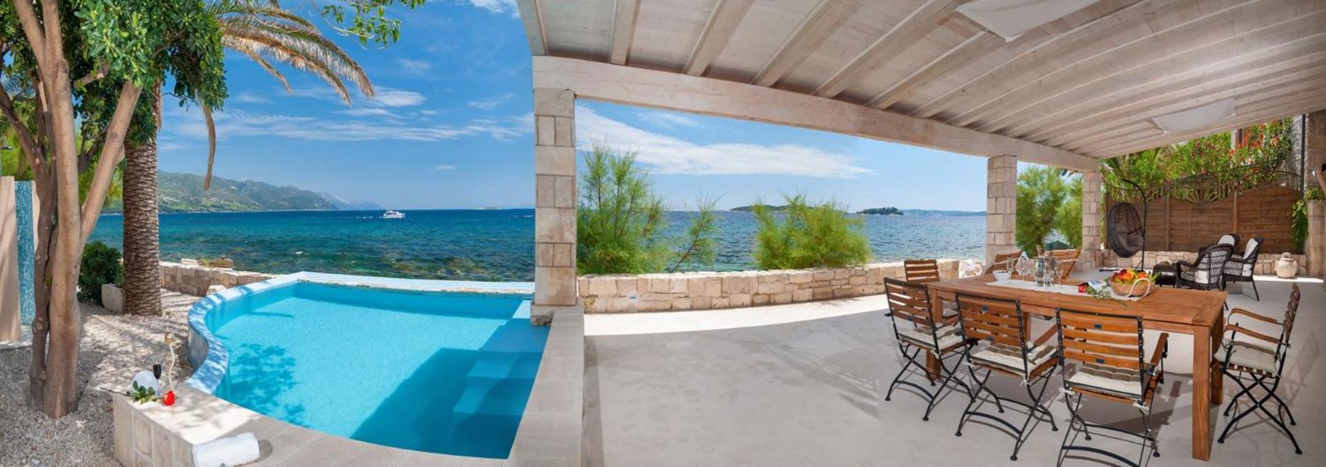 Villa photo 3
