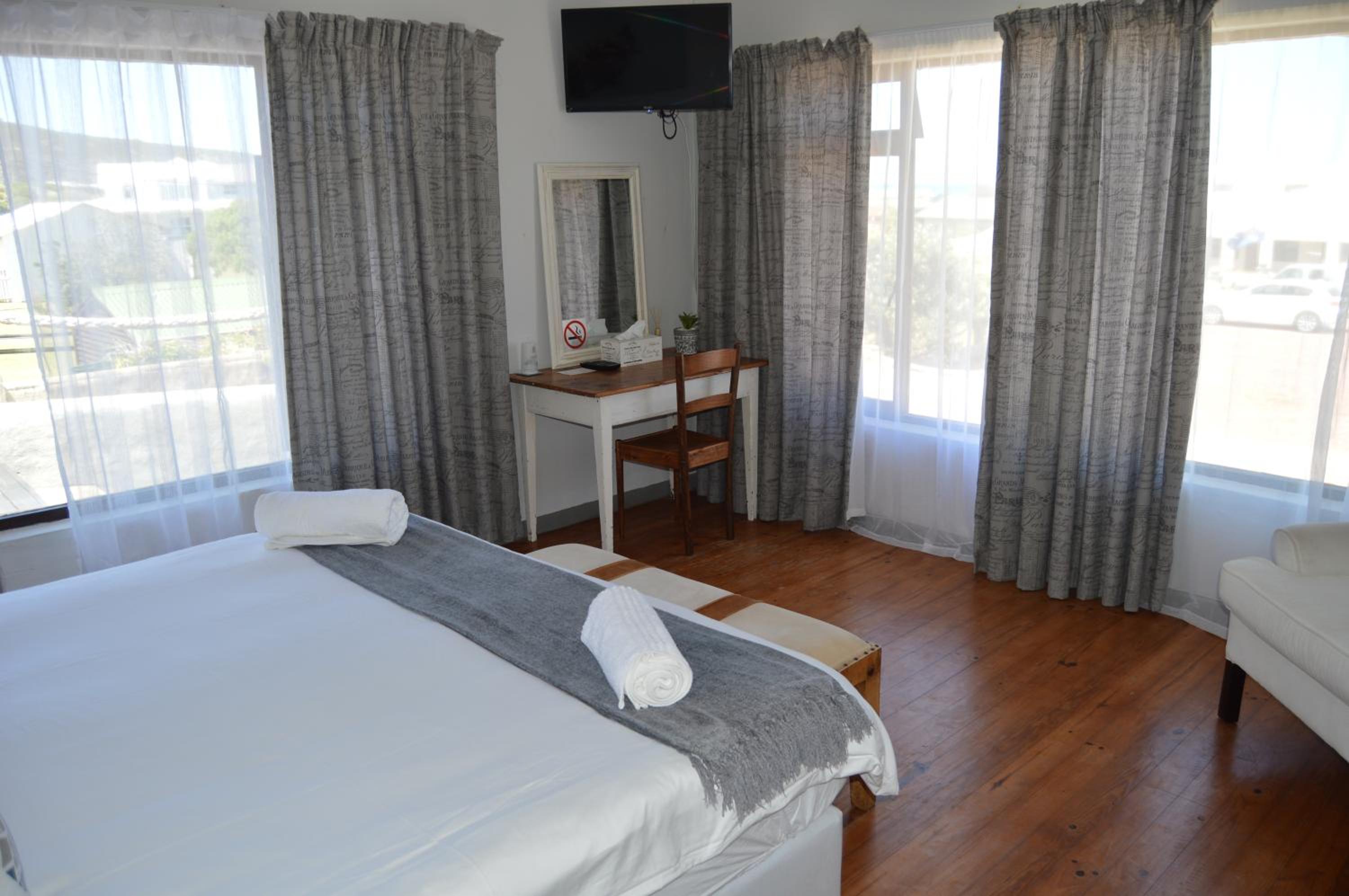 King Room with Sea View photo 2