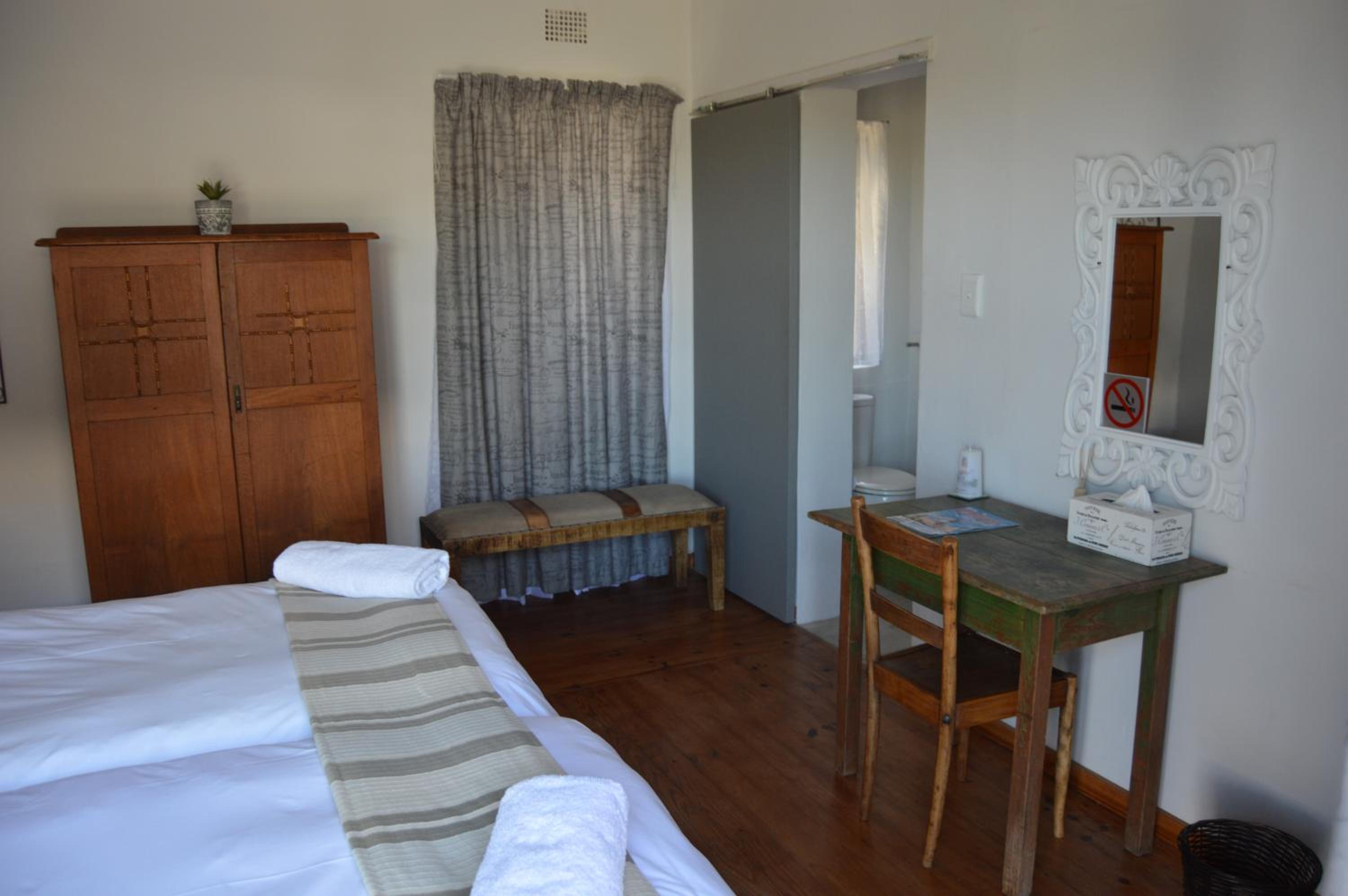 Twin Room with Garden View photo 3