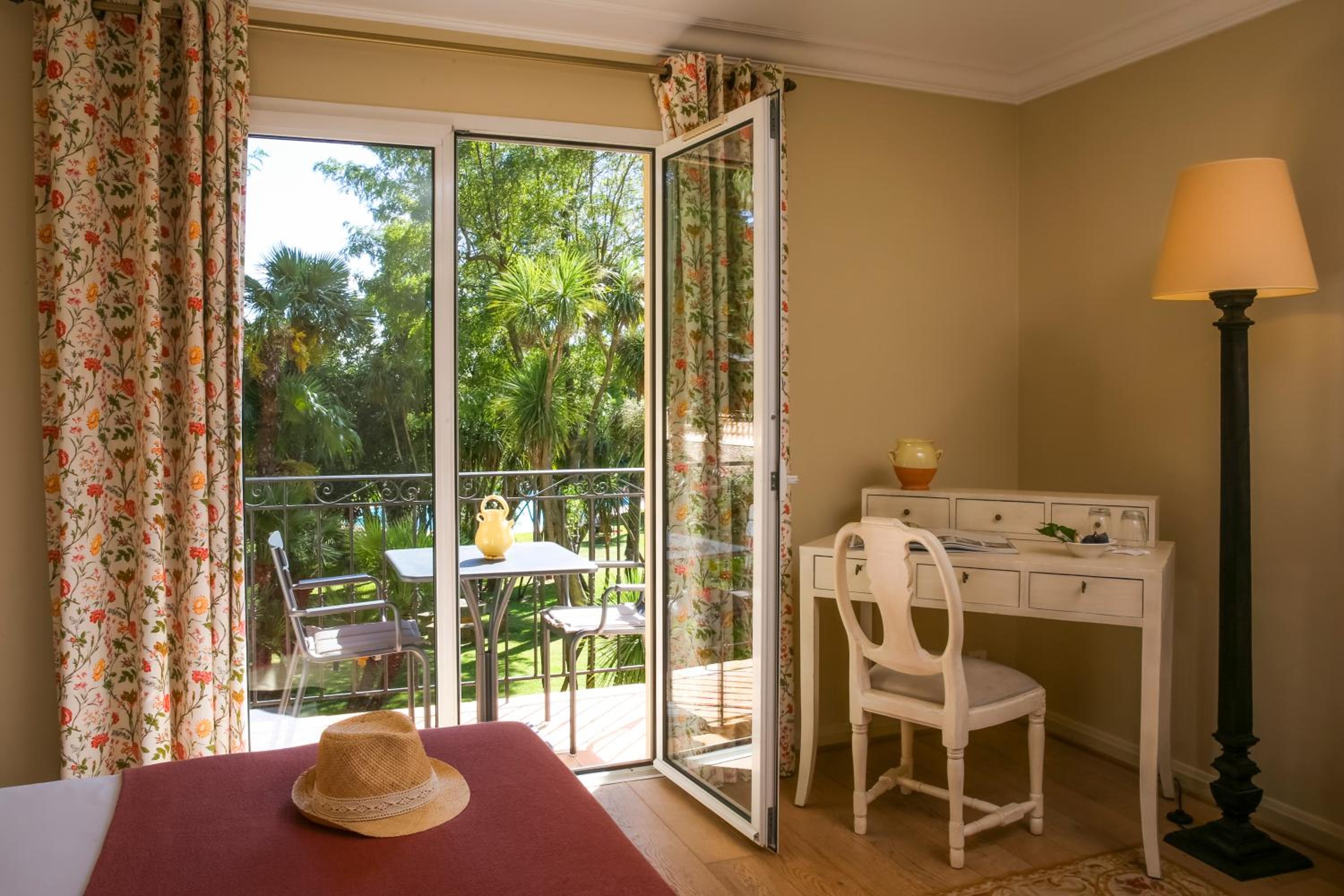 Family Suite - Free Access to Spa and Private Beach photo 2
