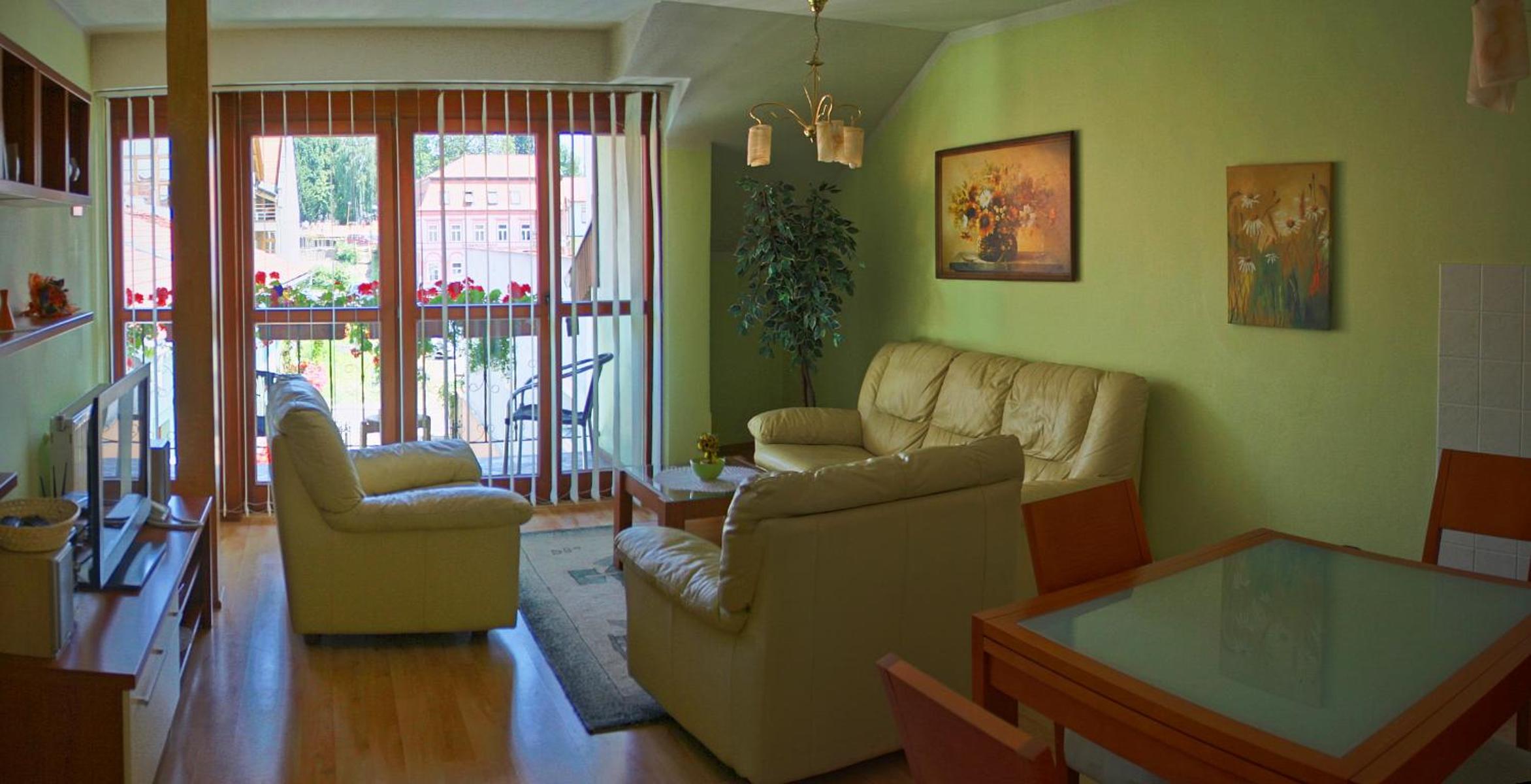 Suite with Balcony - Photo 3