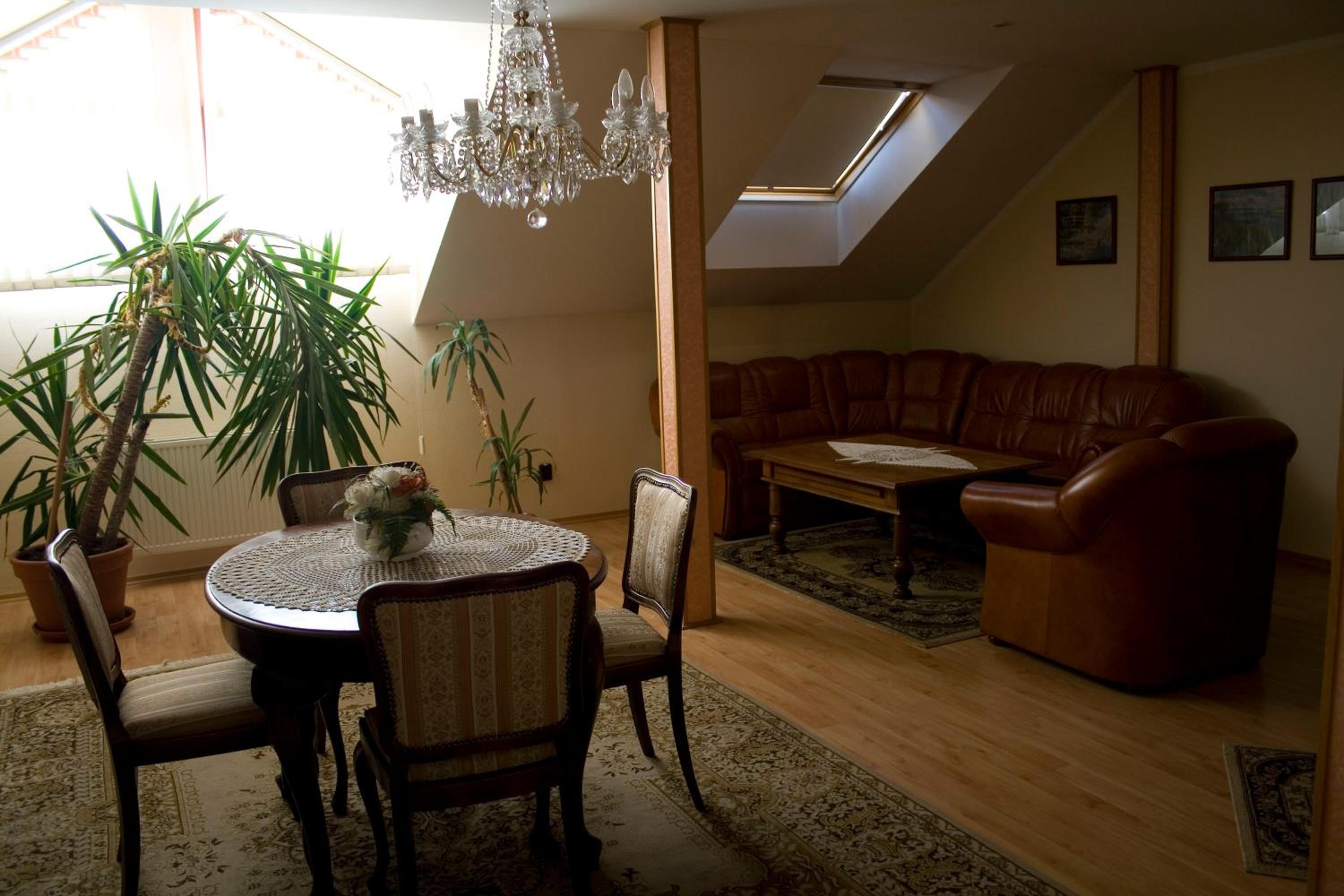 Suite - Photo 4