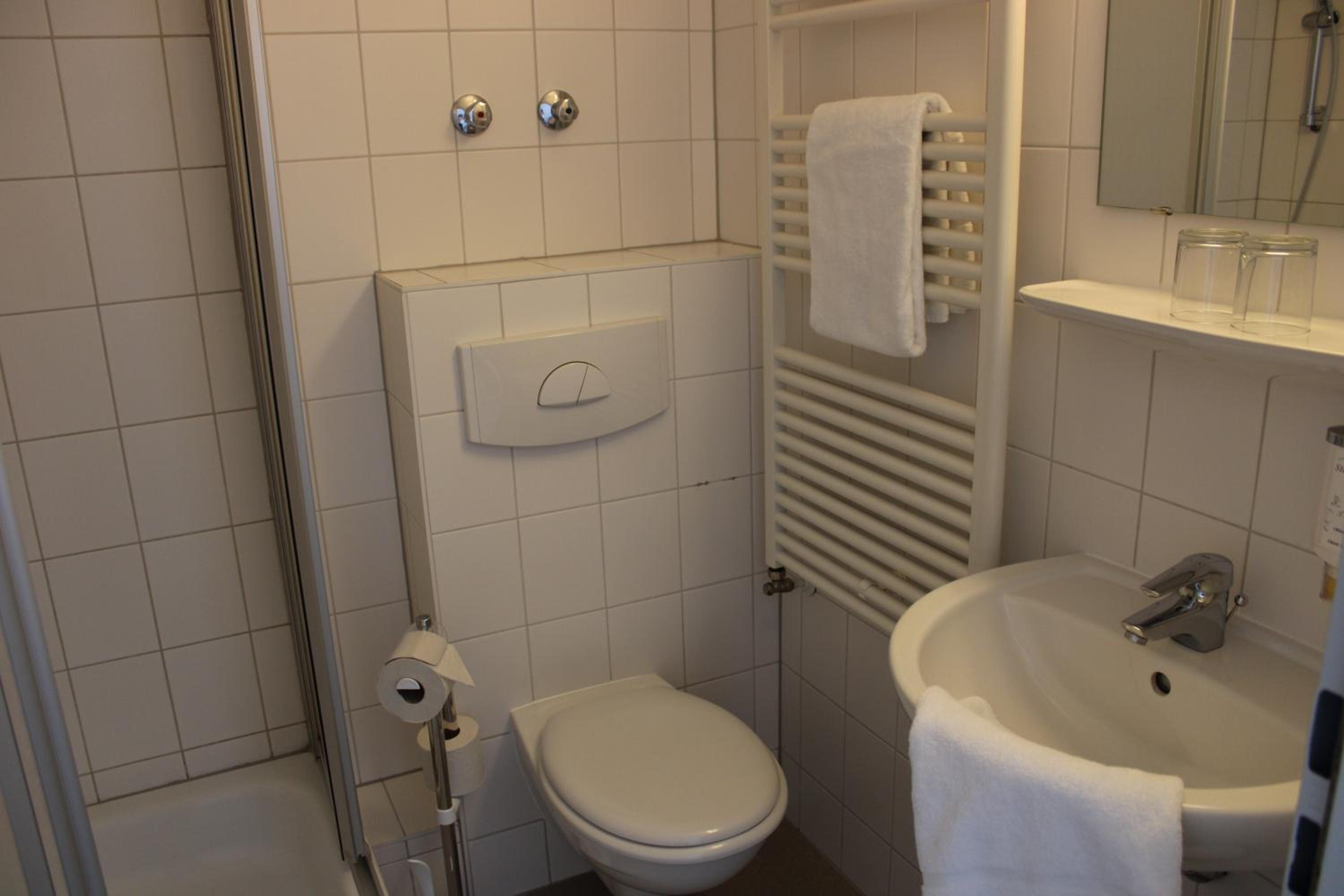 Double Room - Photo 3