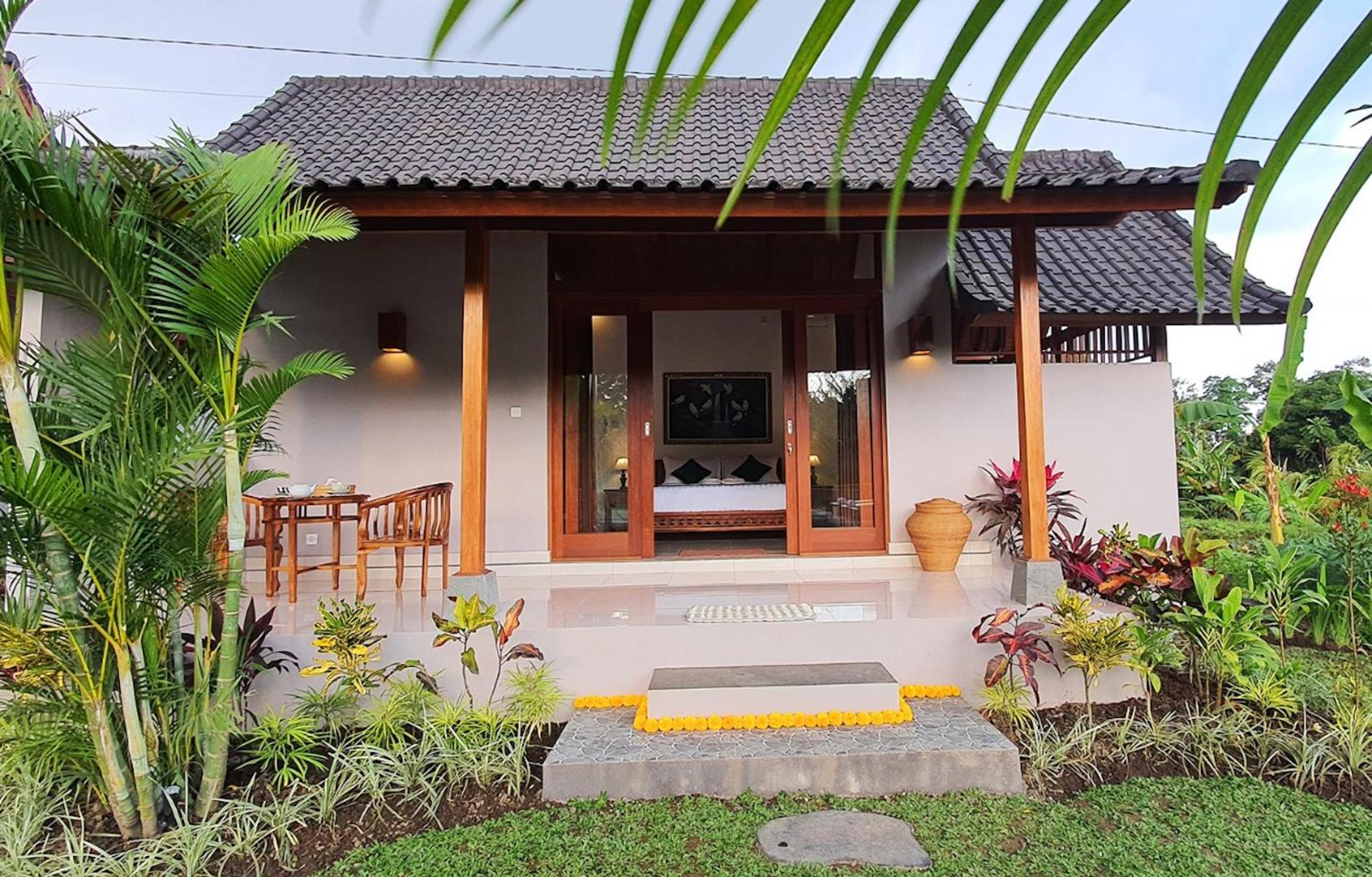 Deluxe Double Room with Balcony - Photo 19