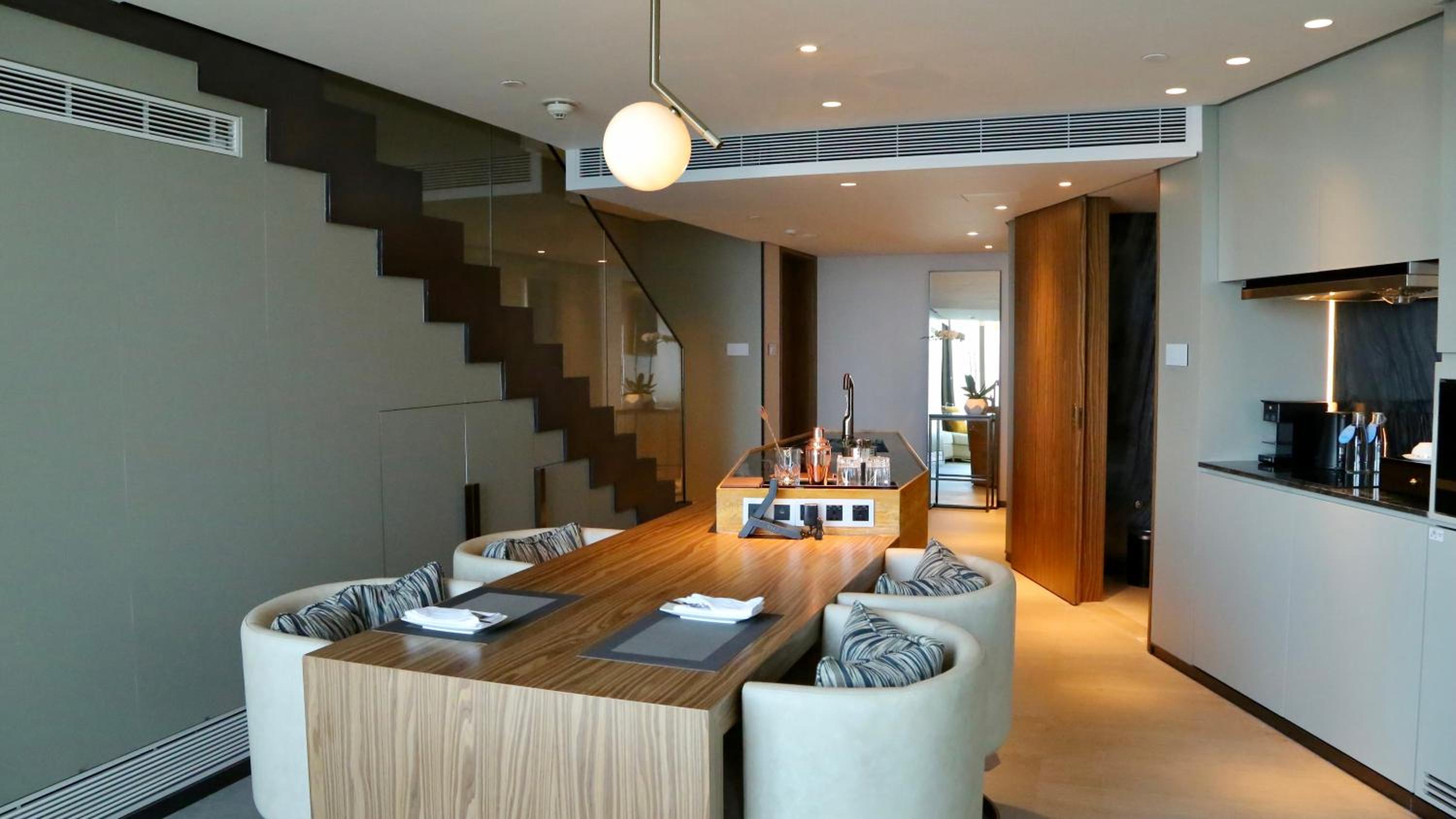 Signature Loft Suite-Free Mini Bar - Photo 6