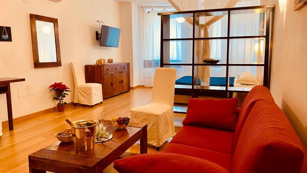 Suite - Photo 19