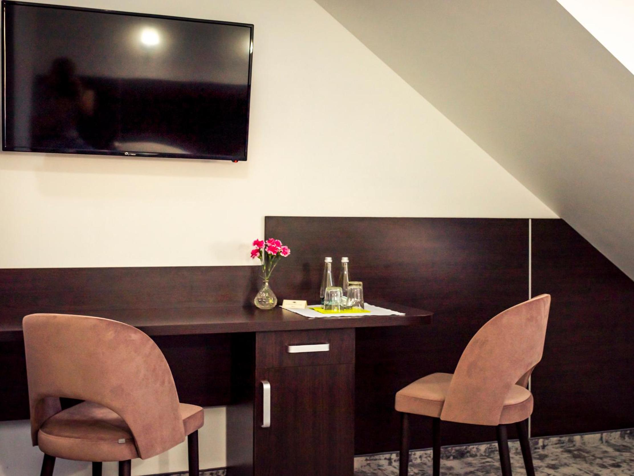 Classic Double or Twin Room - Photo 4
