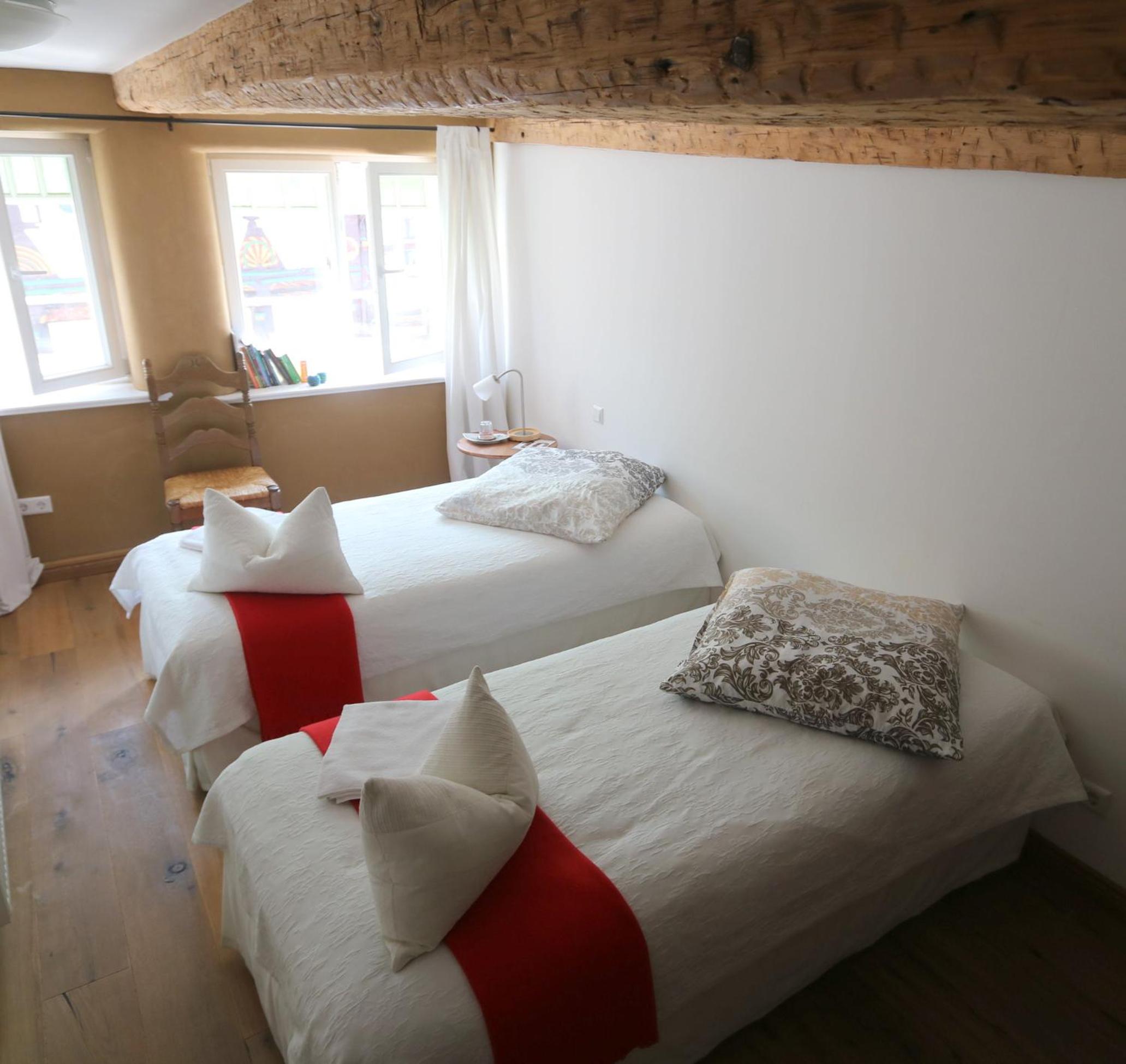 Double Room with Shared Bathroom photo 3