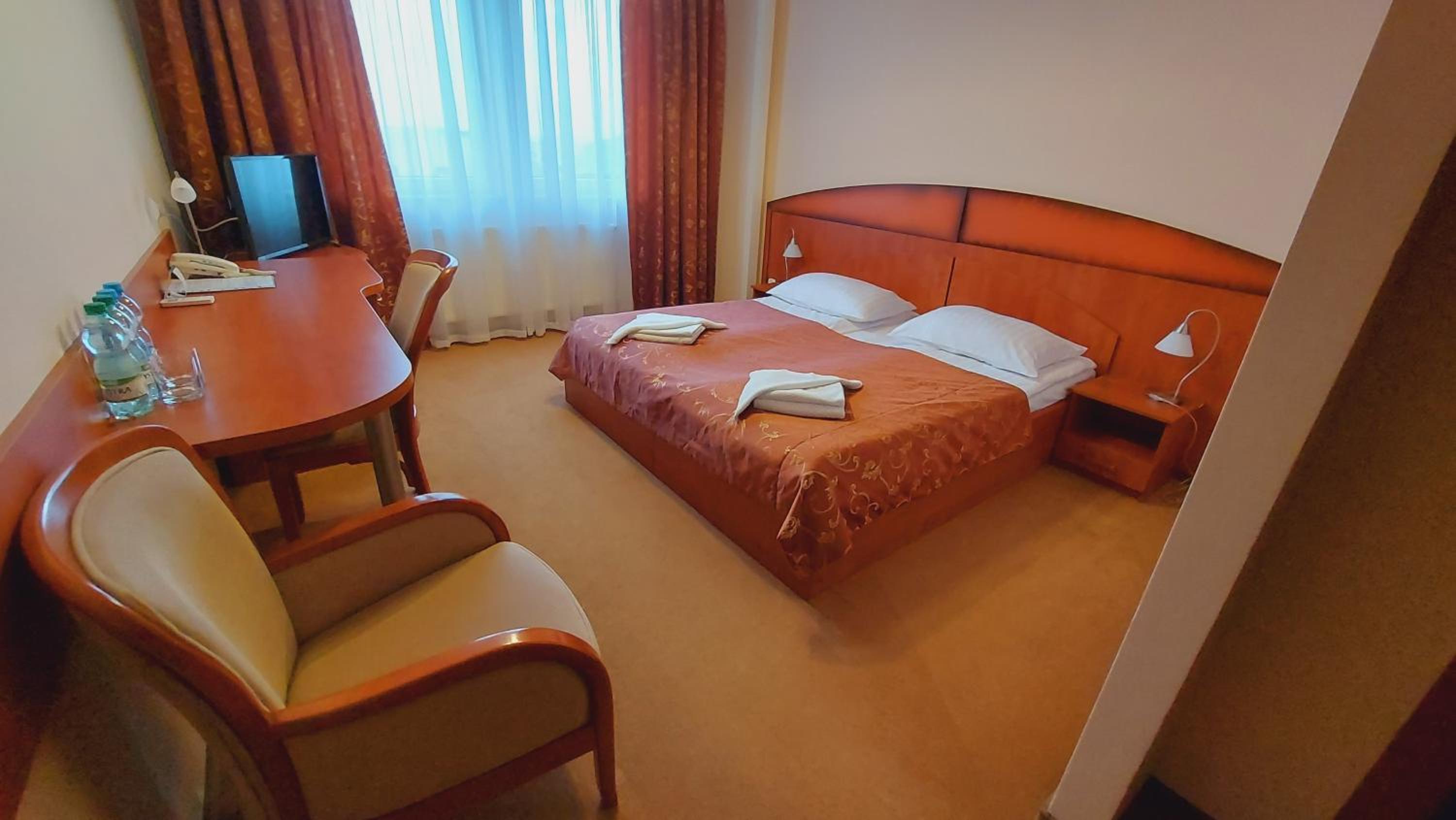 Deluxe Double or Twin Room - Photo 1