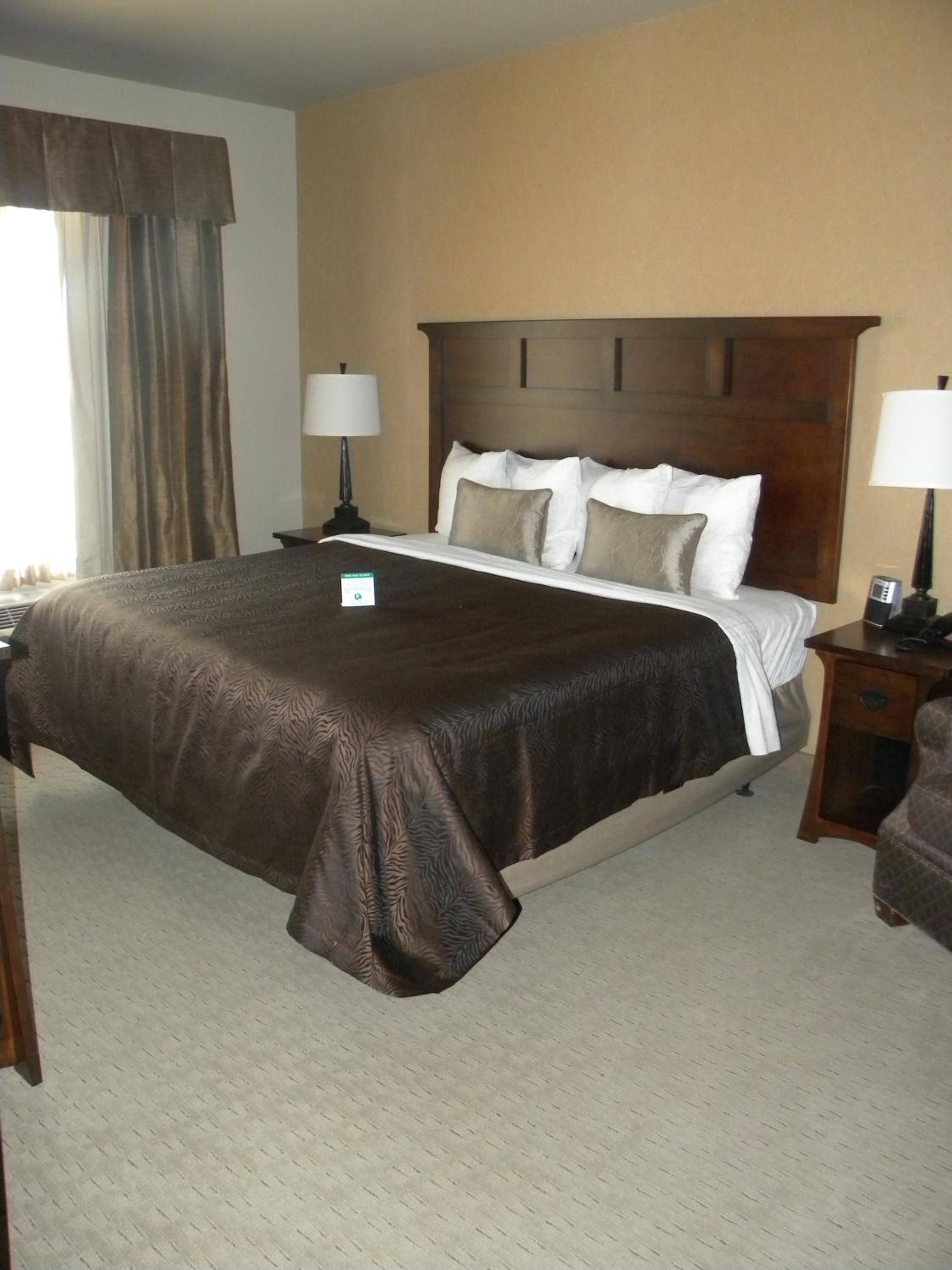 Standard King Room photo 1