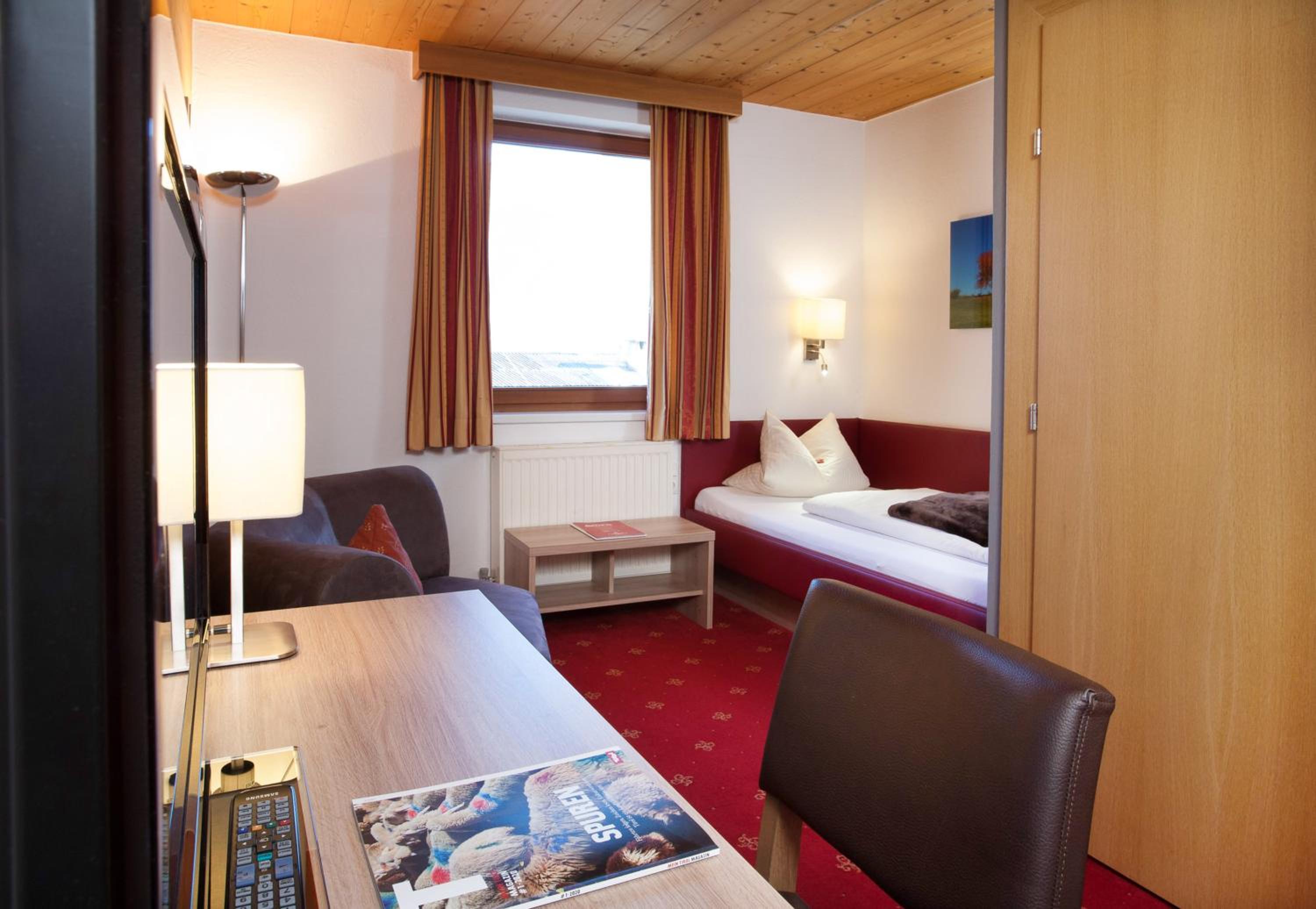Economy Single Room