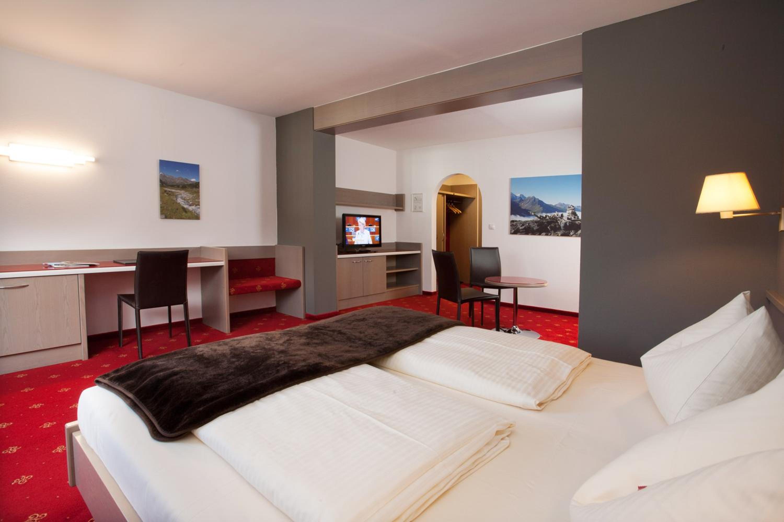 Economy Family Room
