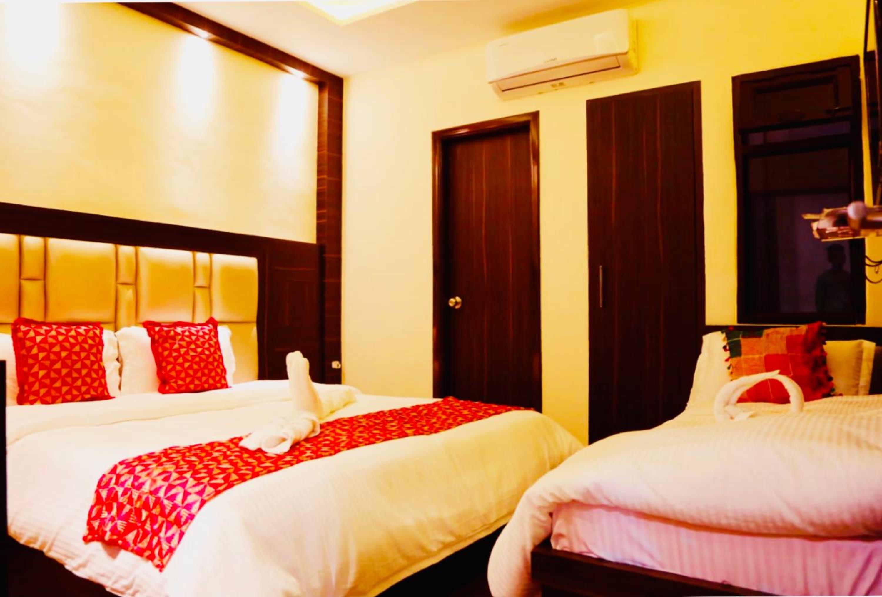 Luxury Triple Room - Photo 13