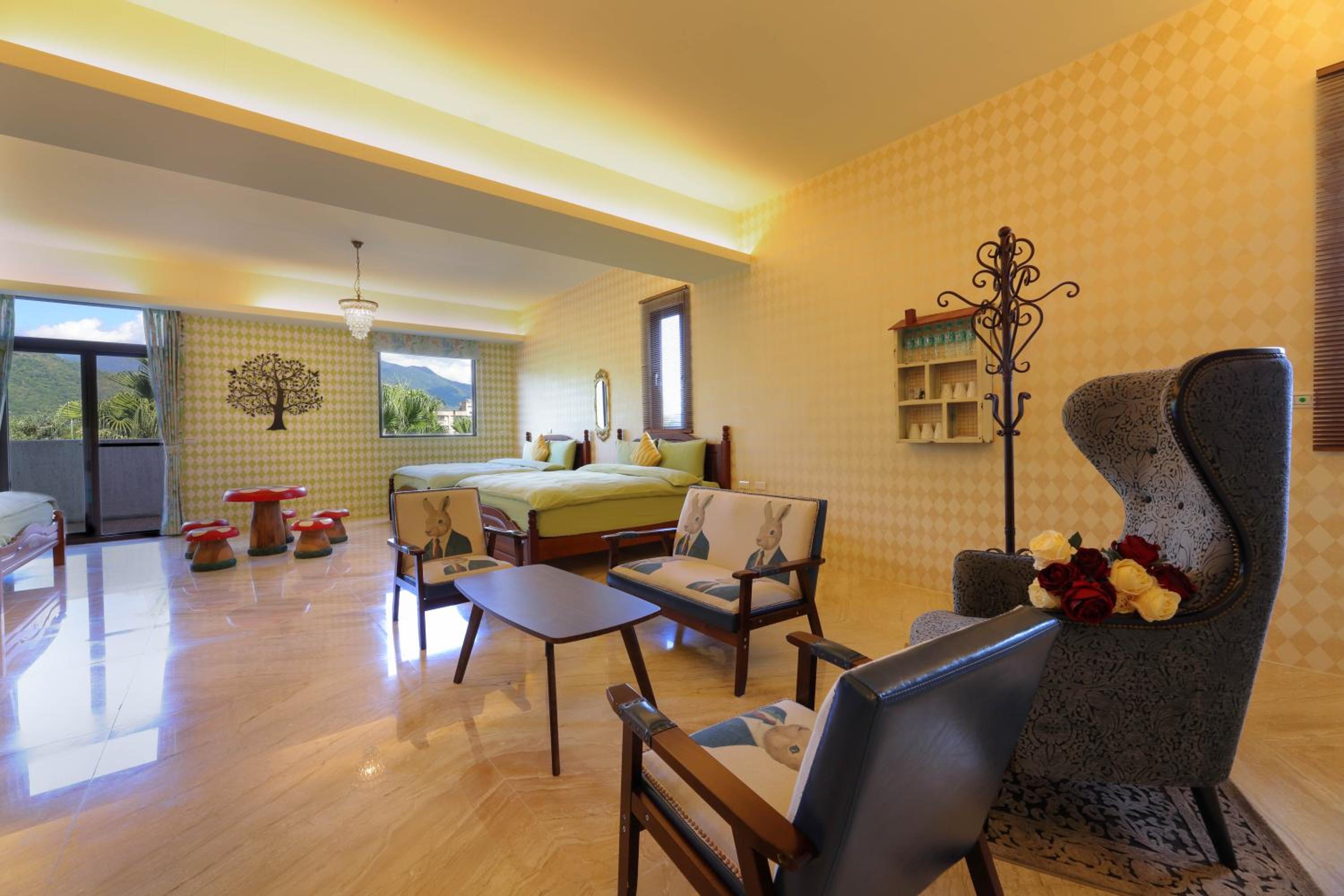 Deluxe Family Room photo 2