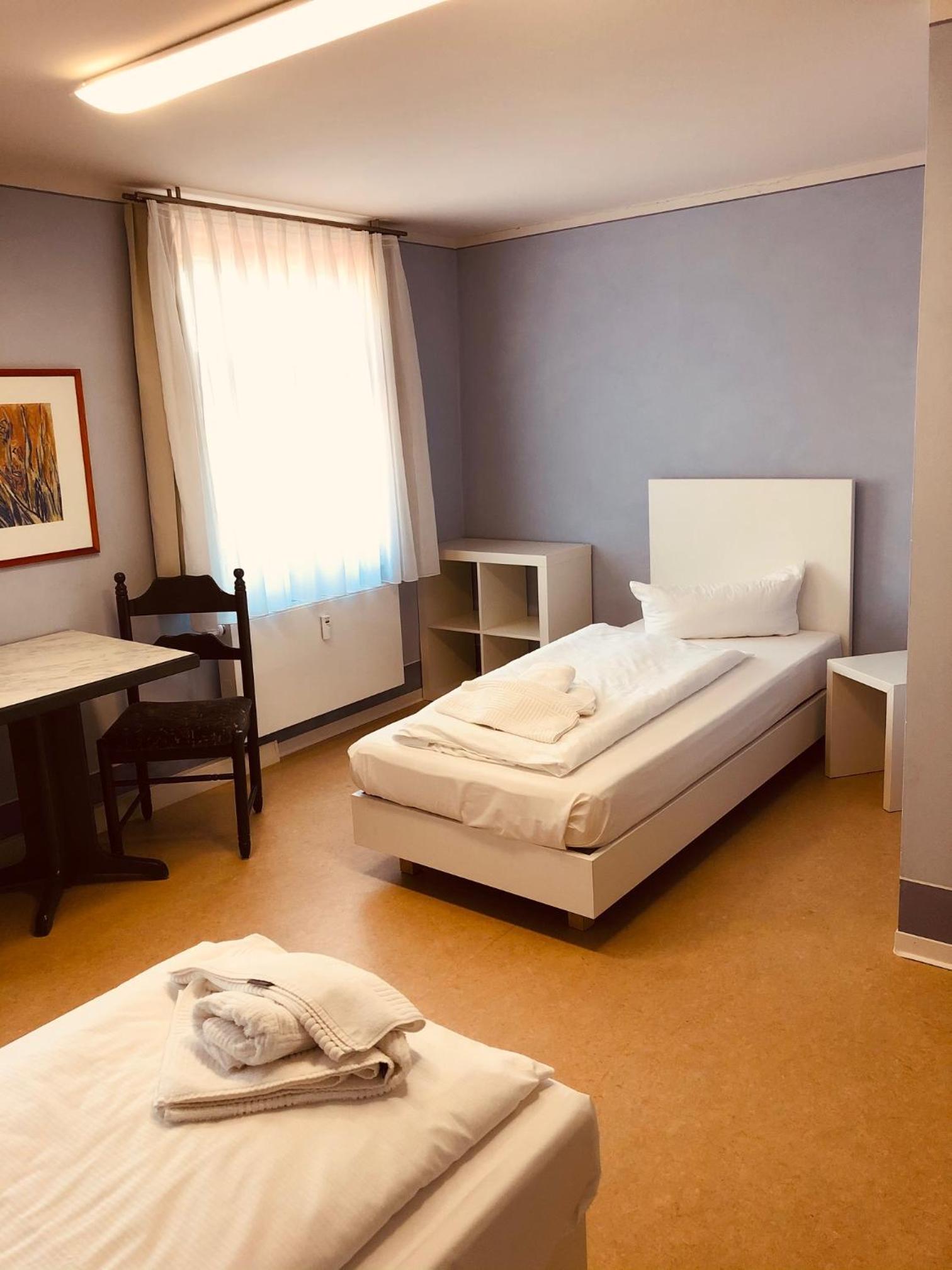 Double Room with Shared Bathroom photo 3