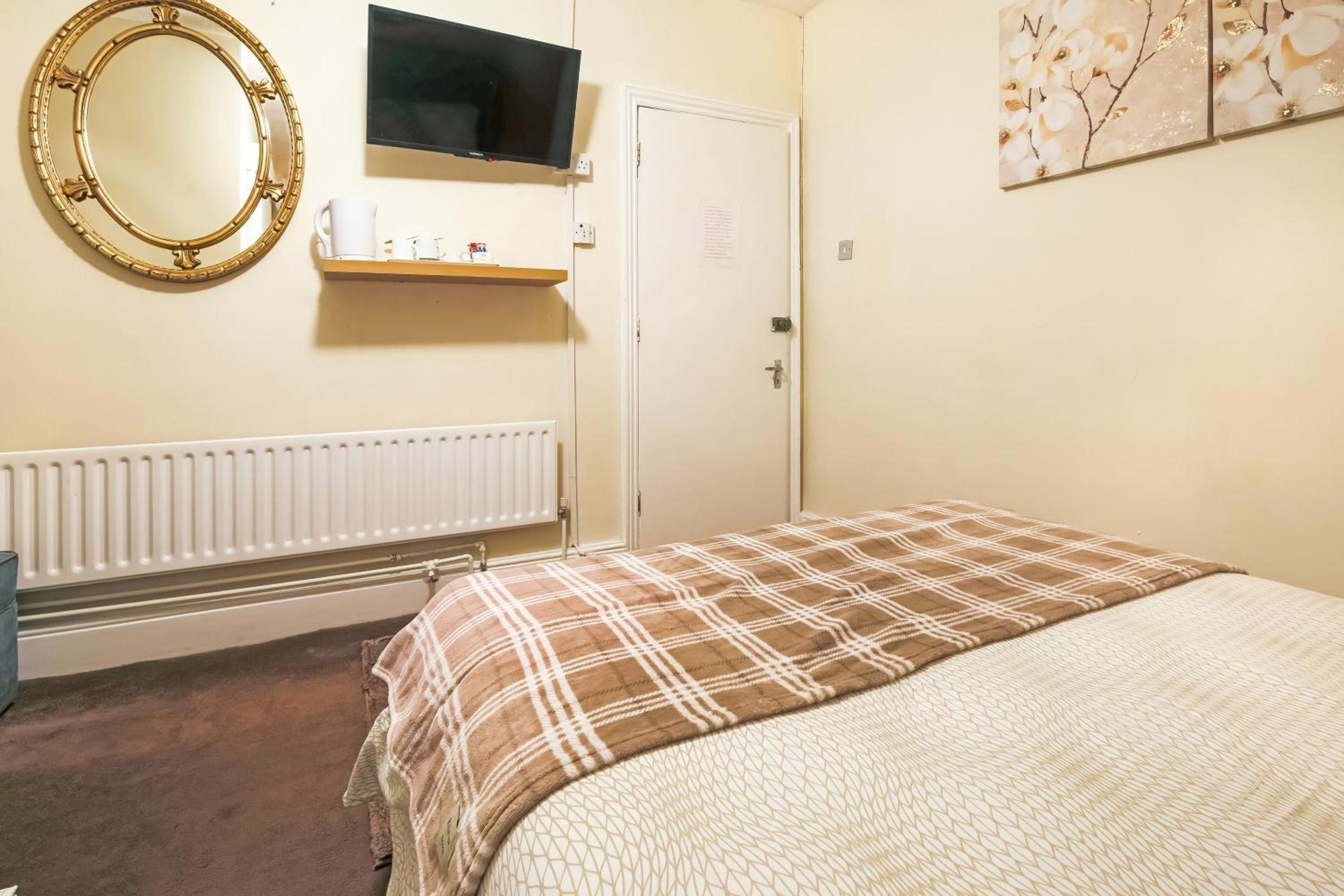 Standard Double Room photo 3
