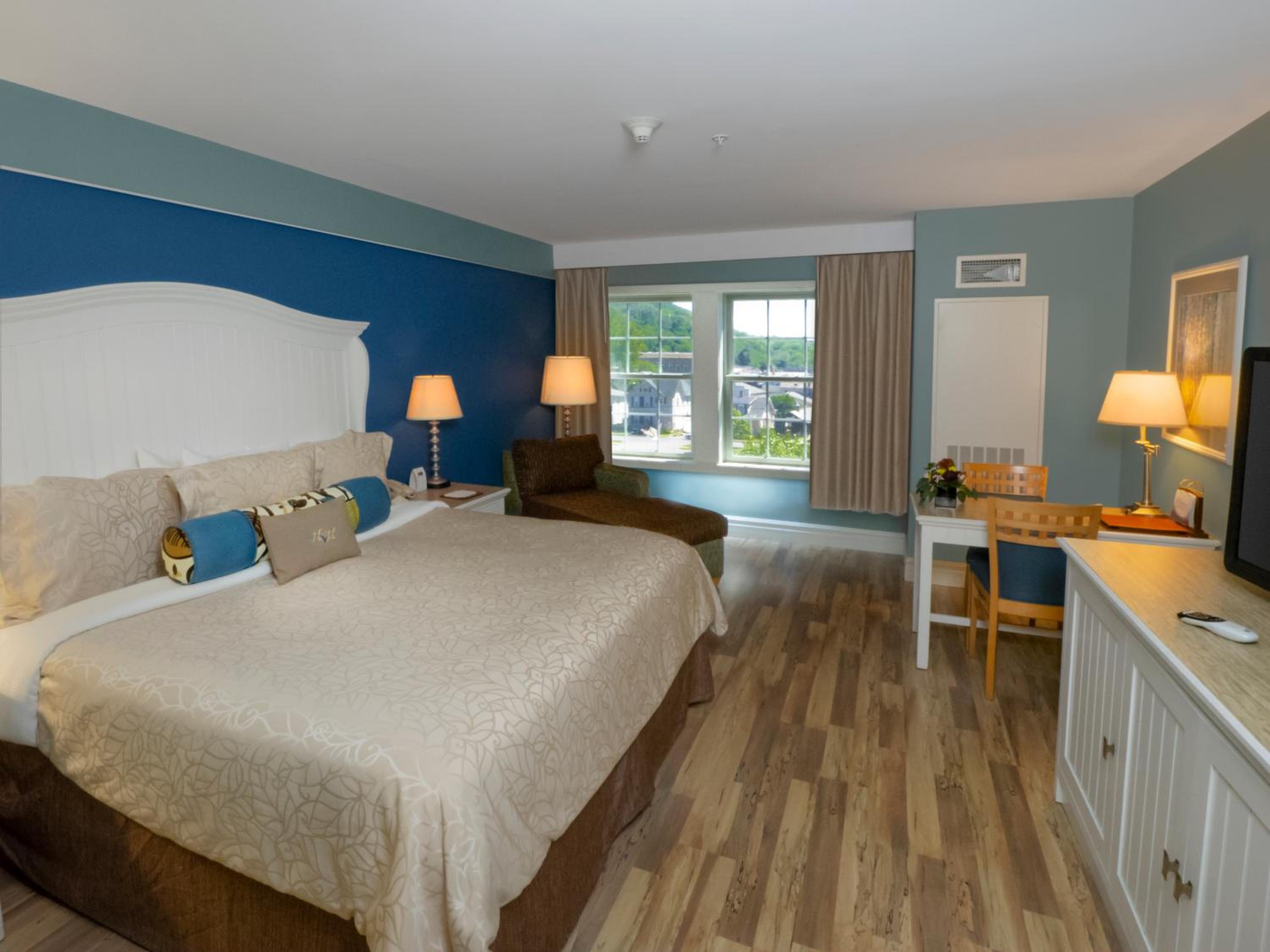 King Room with Village View