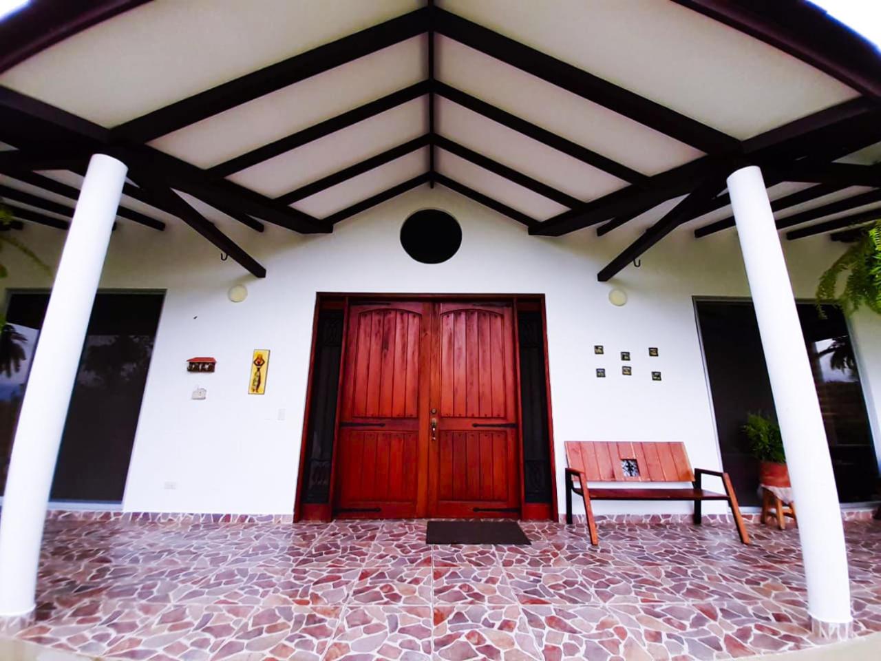 Four-Bedroom House photo 3
