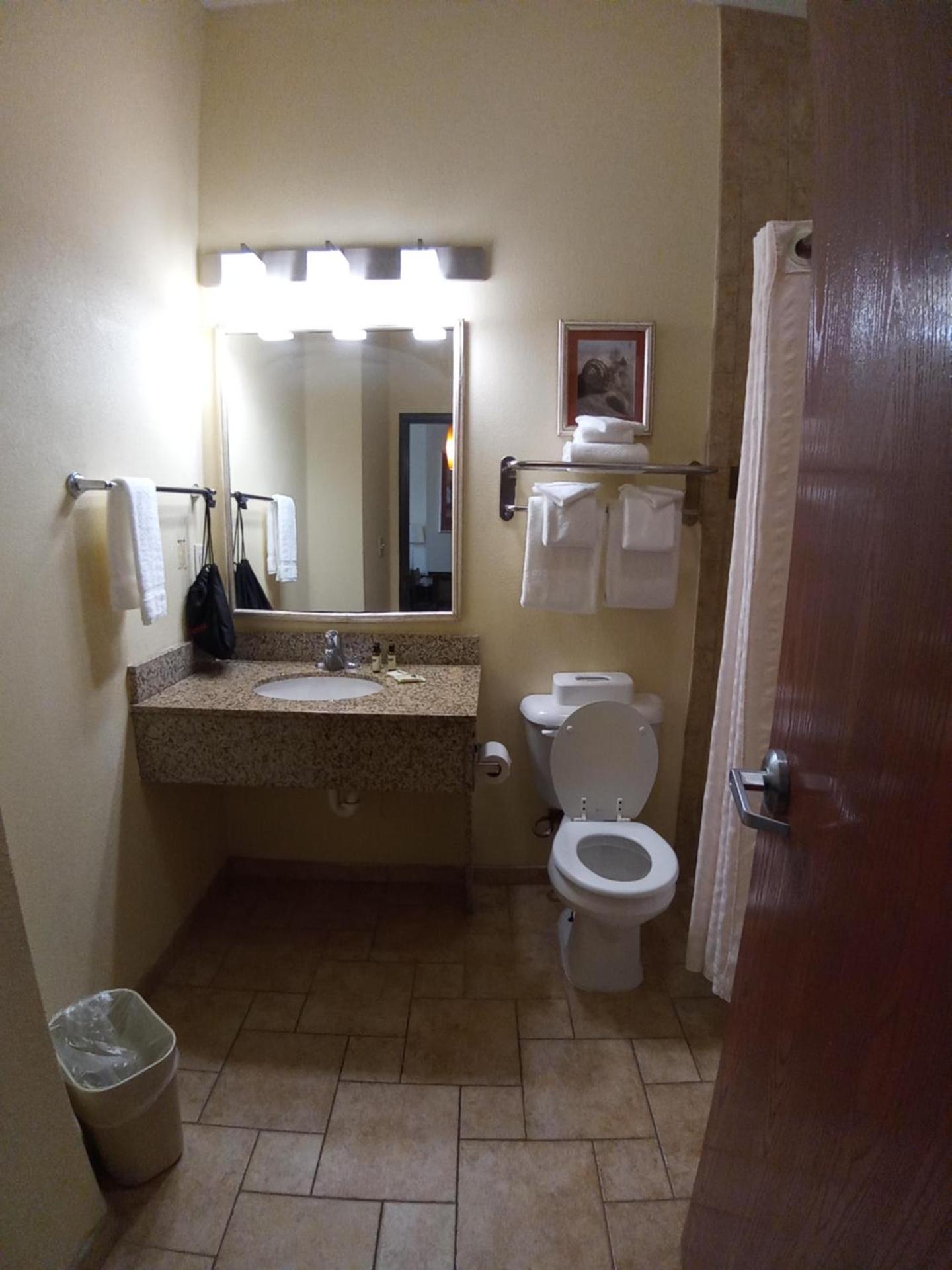 One-Bedroom Suite with Two Queen Beds - Non-Smoking photo 2