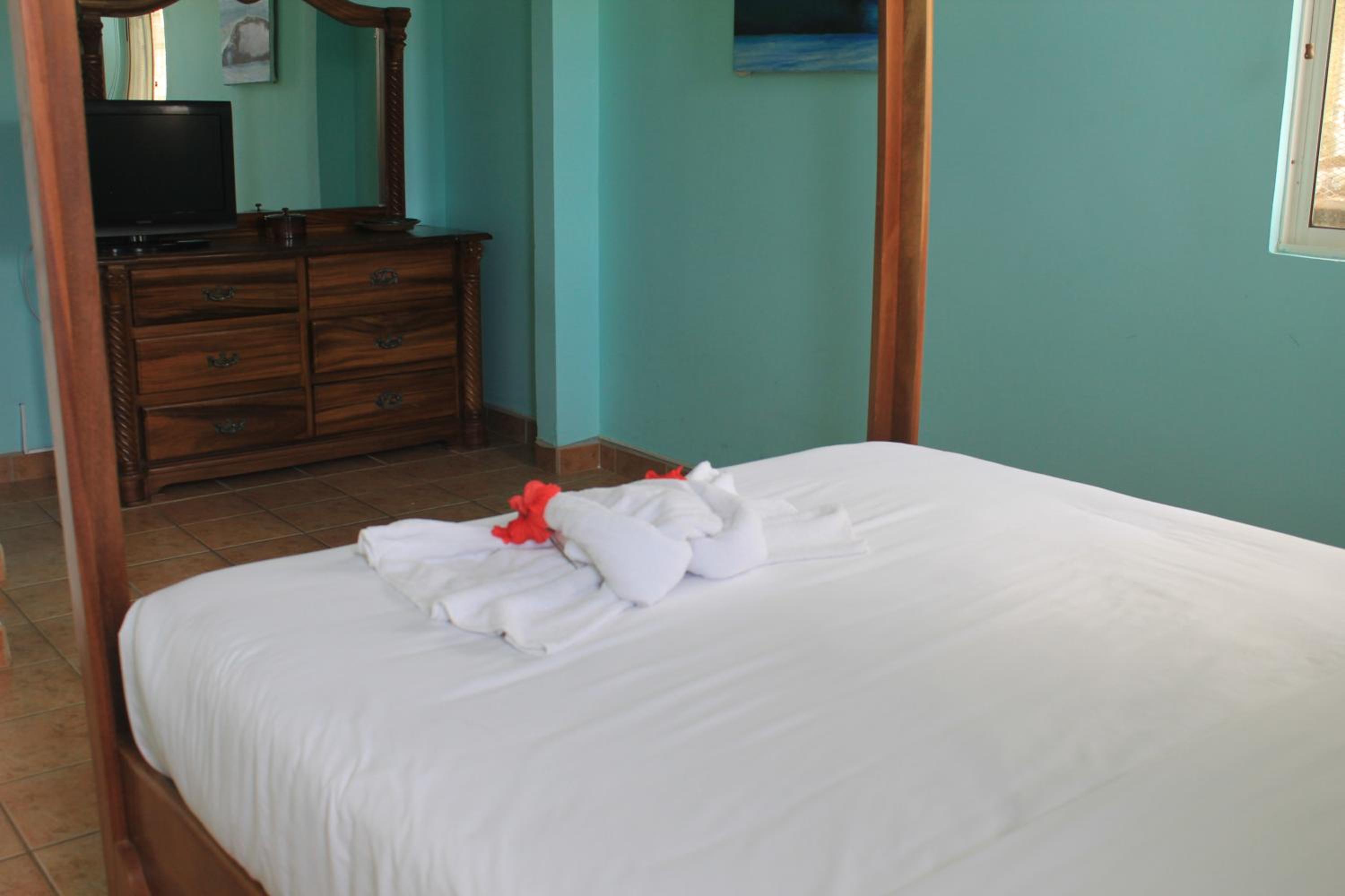 Two-Bedroom House photo 2