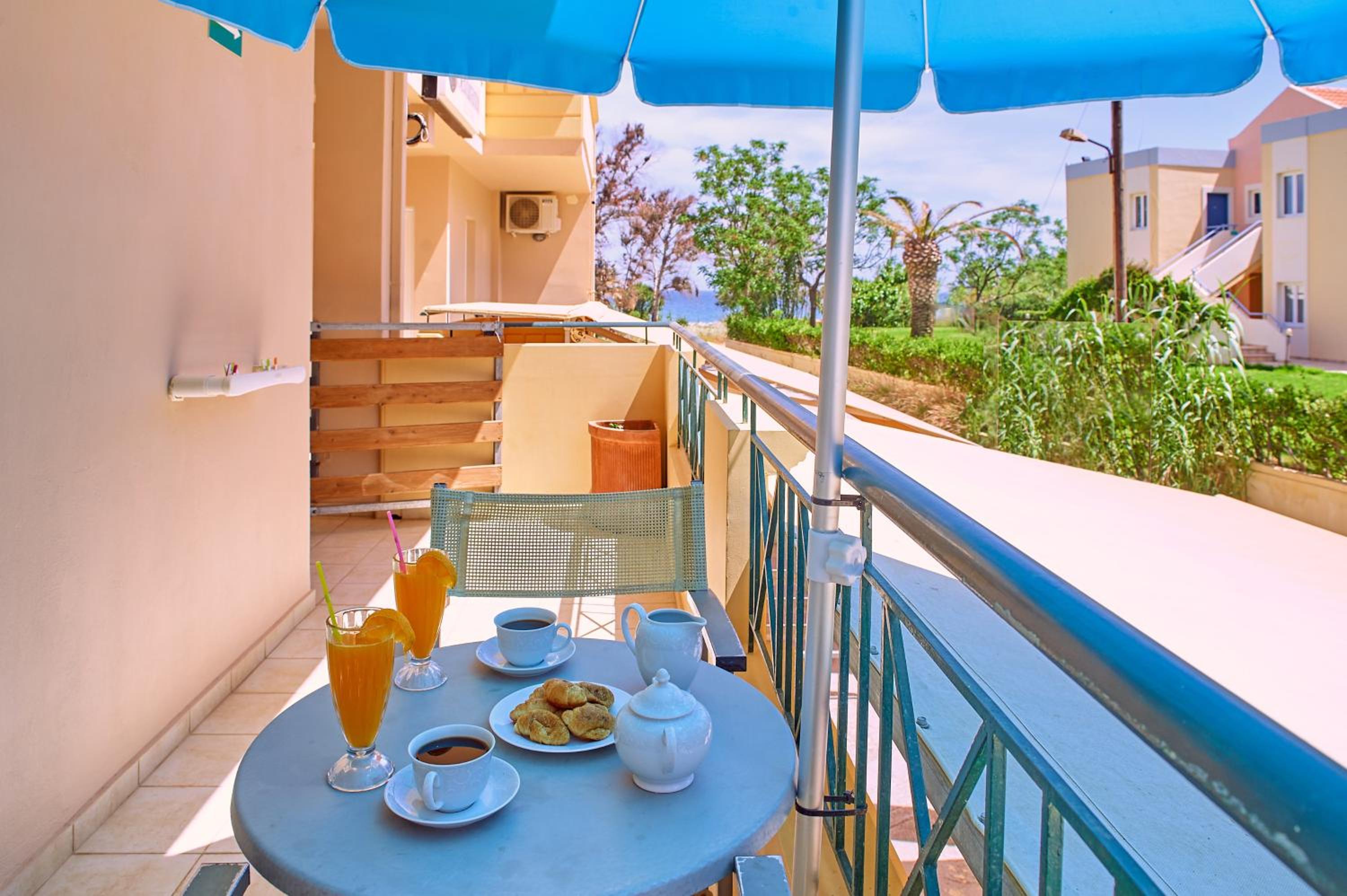 Double Room with Sea View photo 3
