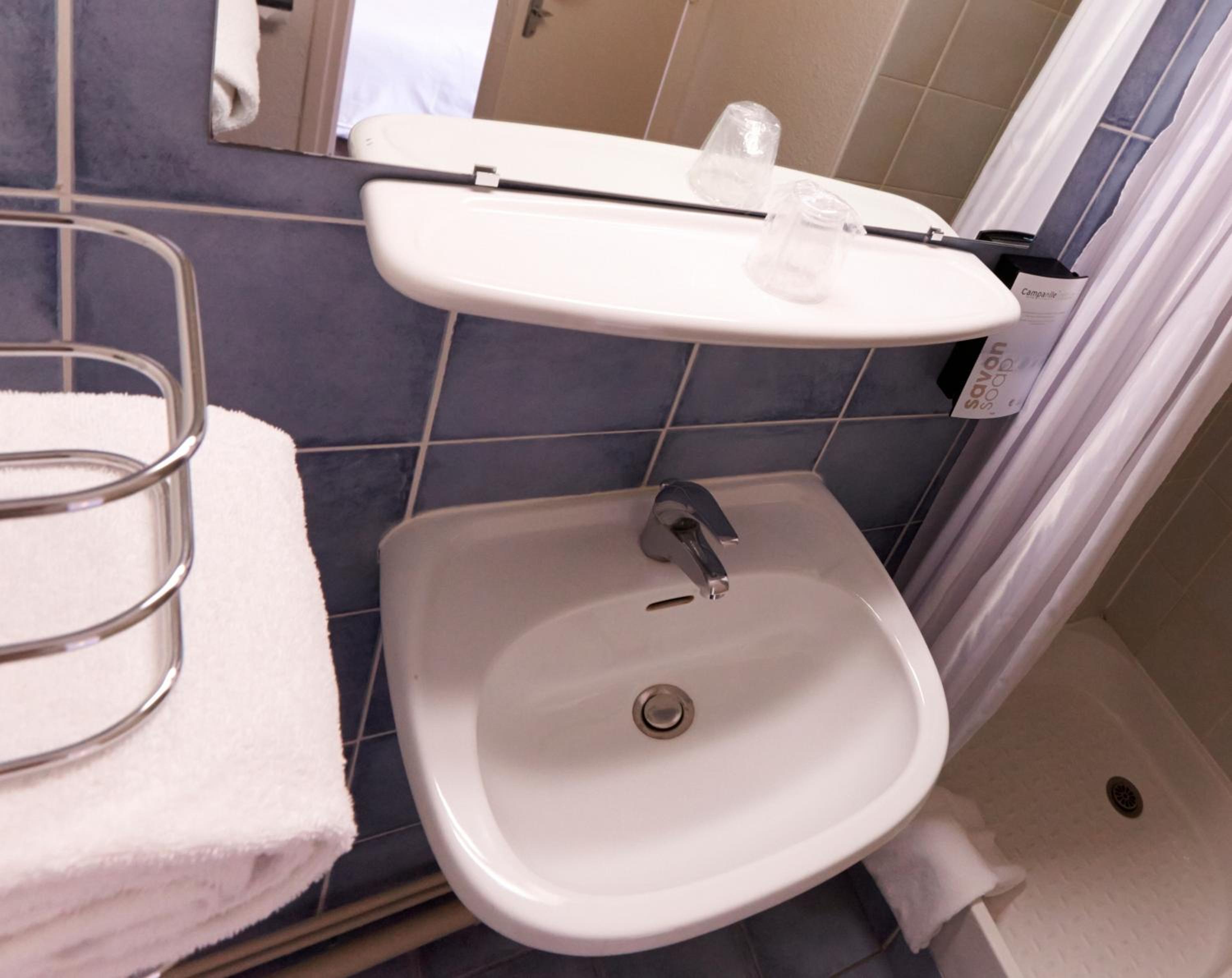 Double Room - Photo 8