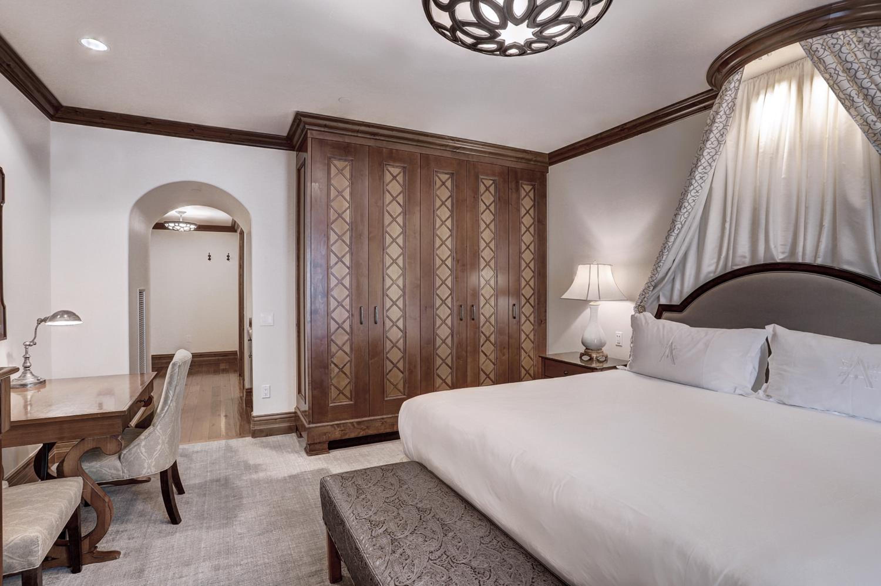 Superior King Room - Photo 4