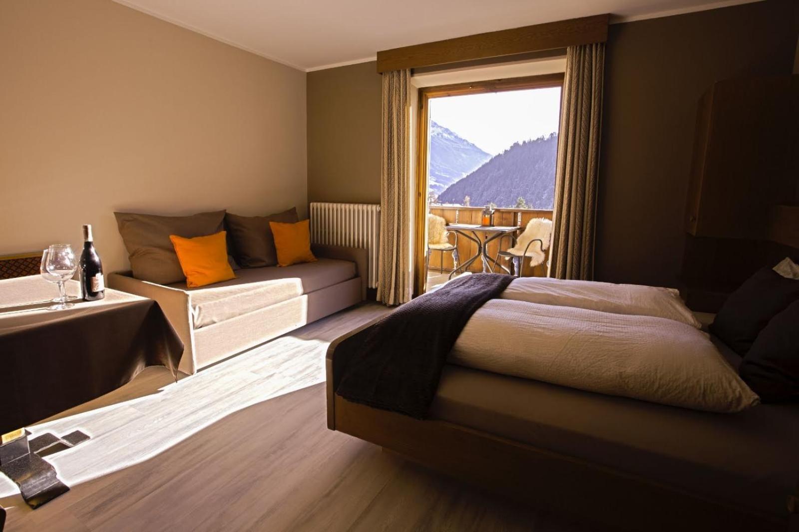 Studio with Mountain View